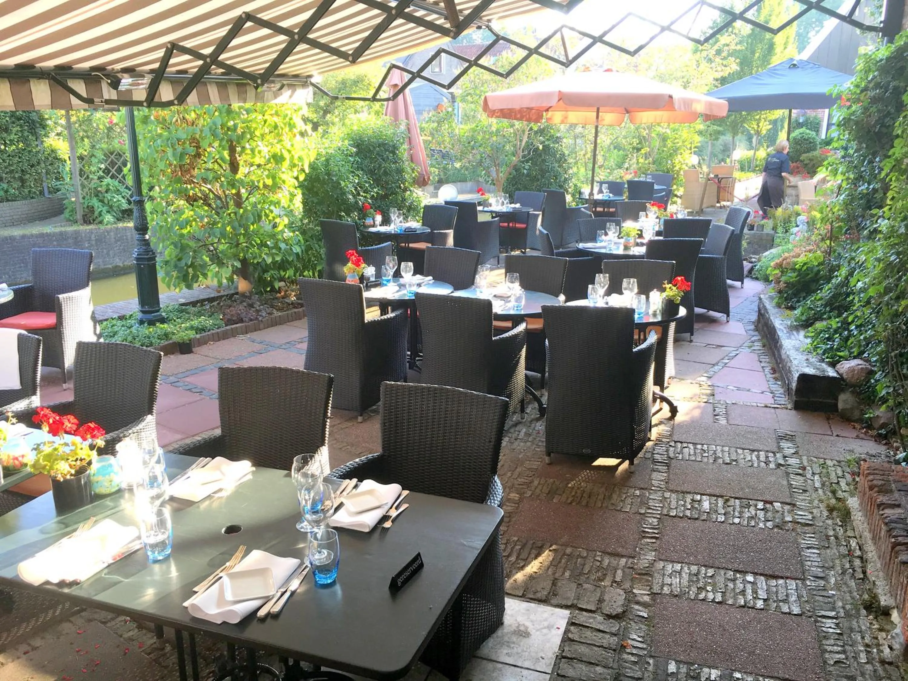 Property building in Hotel & Restaurant De Fortuna