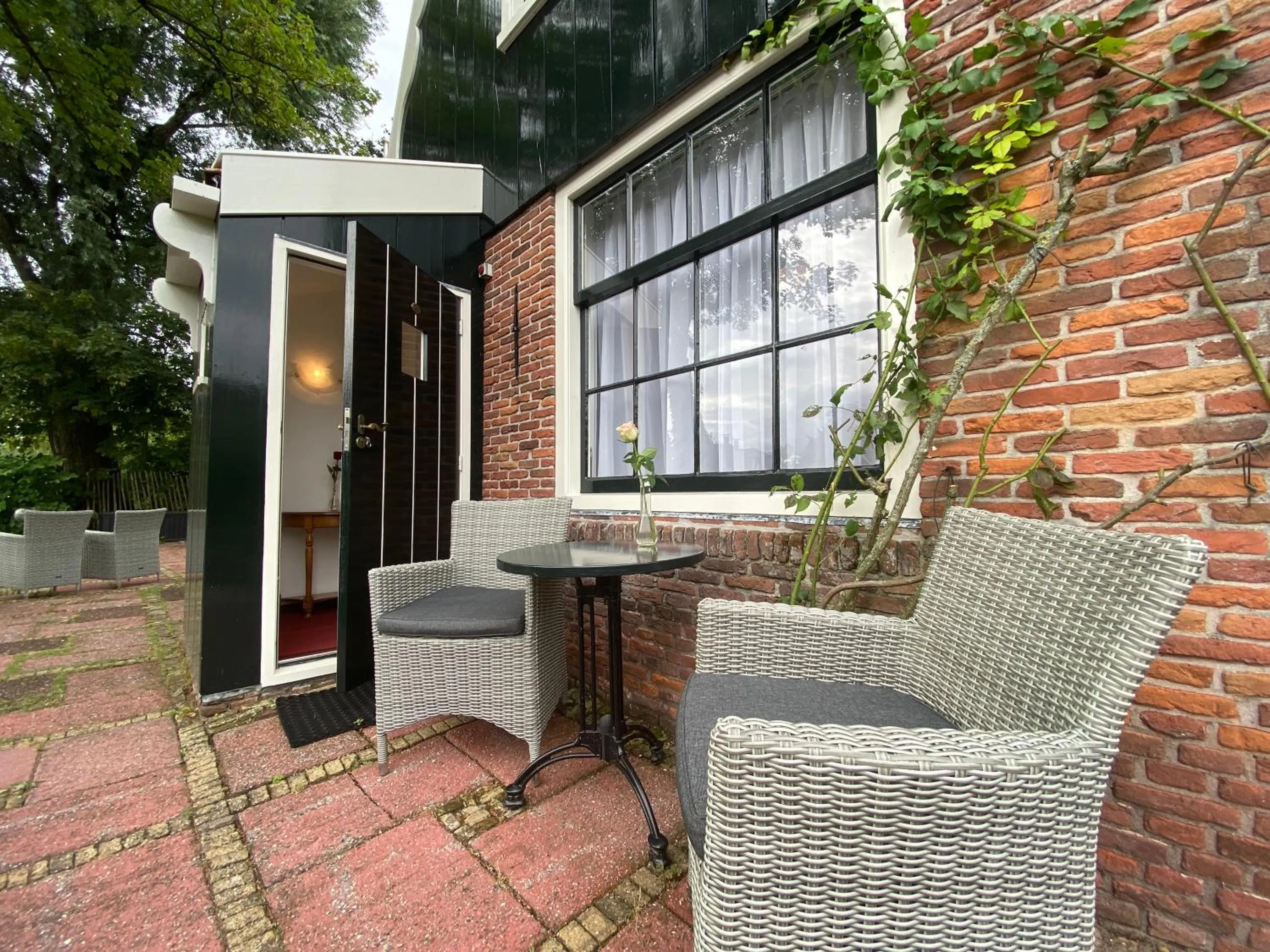 Property building in Hotel & Restaurant De Fortuna