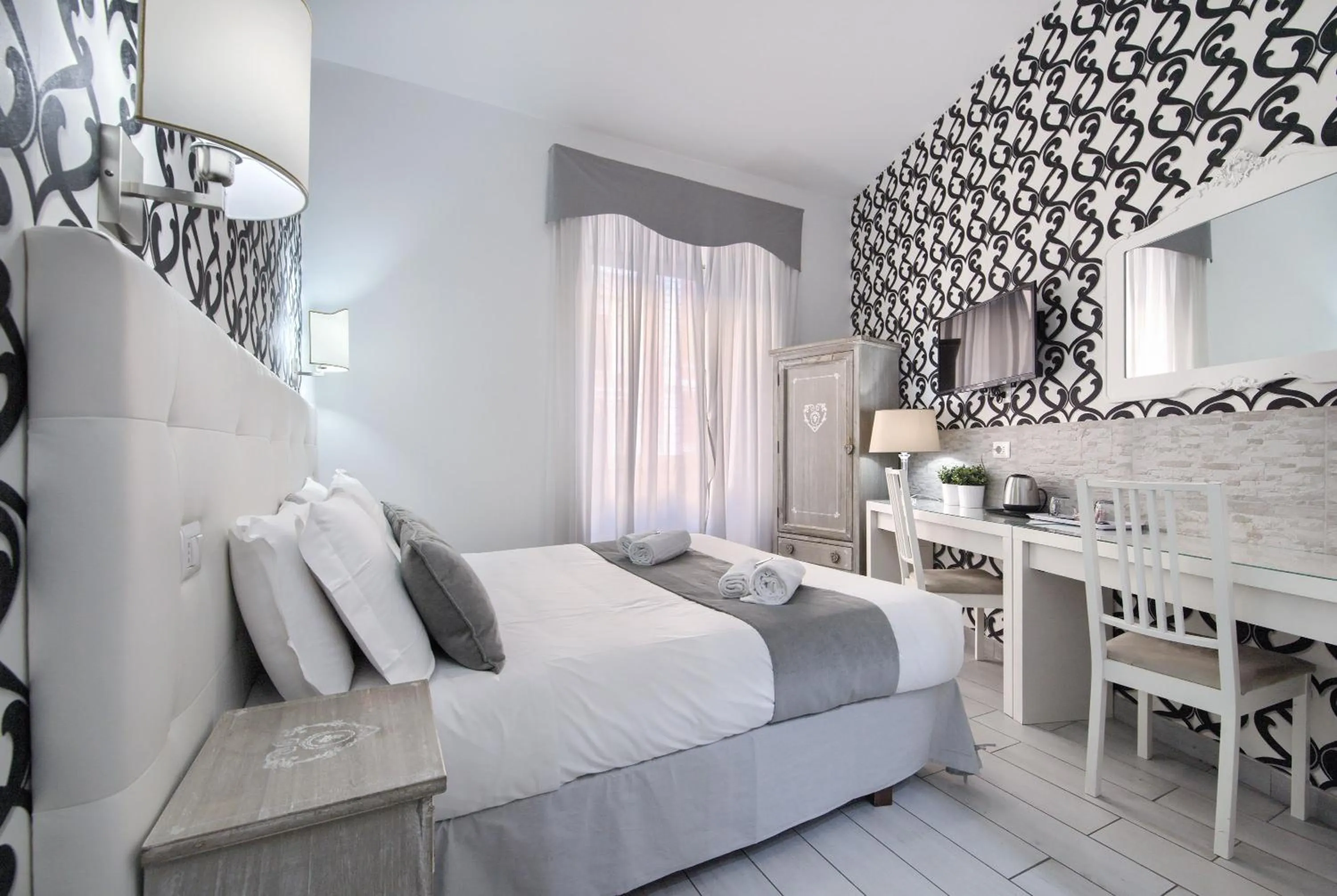 Bathroom, Bed in Vatican's Roof