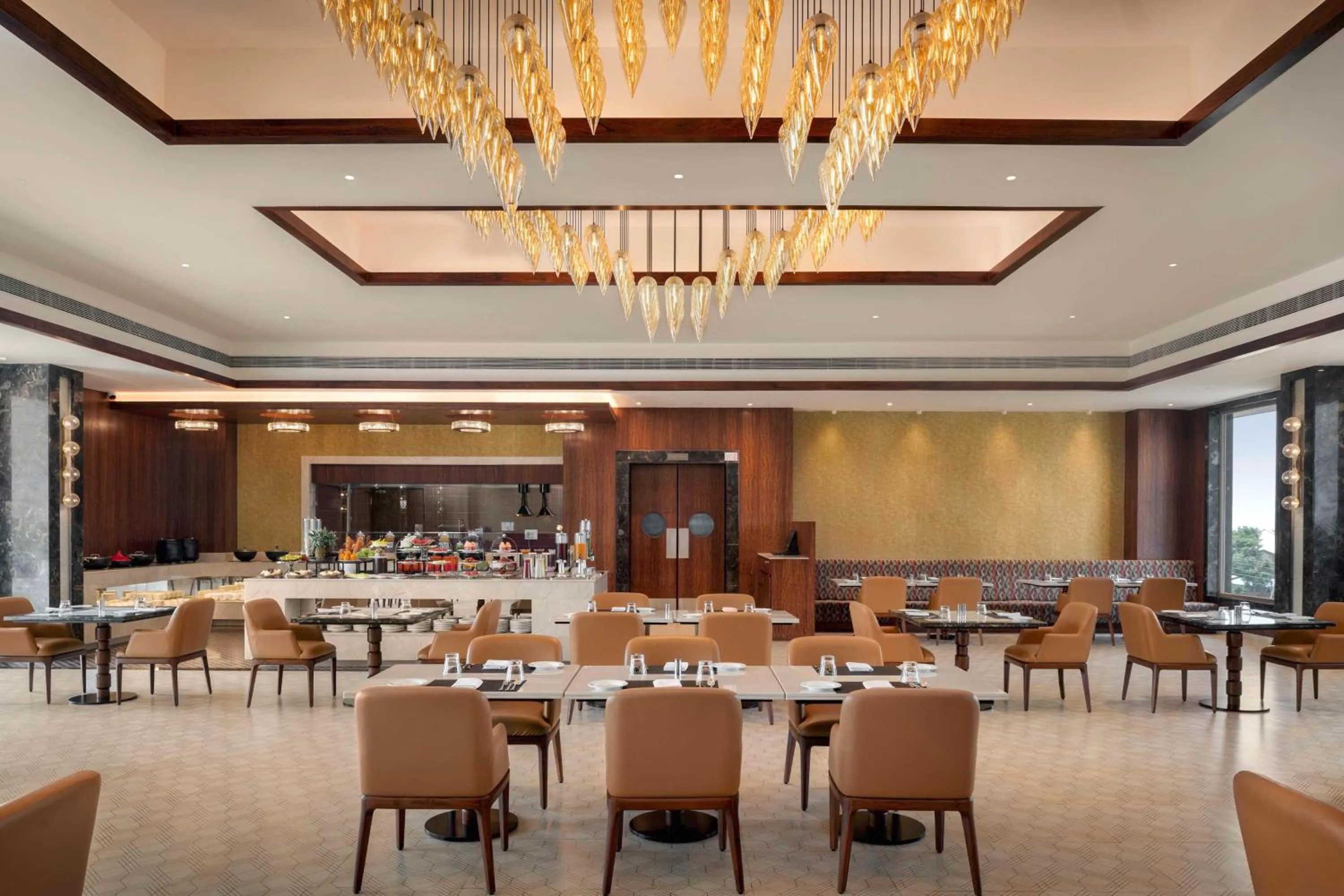 Restaurant/places to eat in Jasraj Palace Yavatmal Hotel, a member of Radisson Individuals