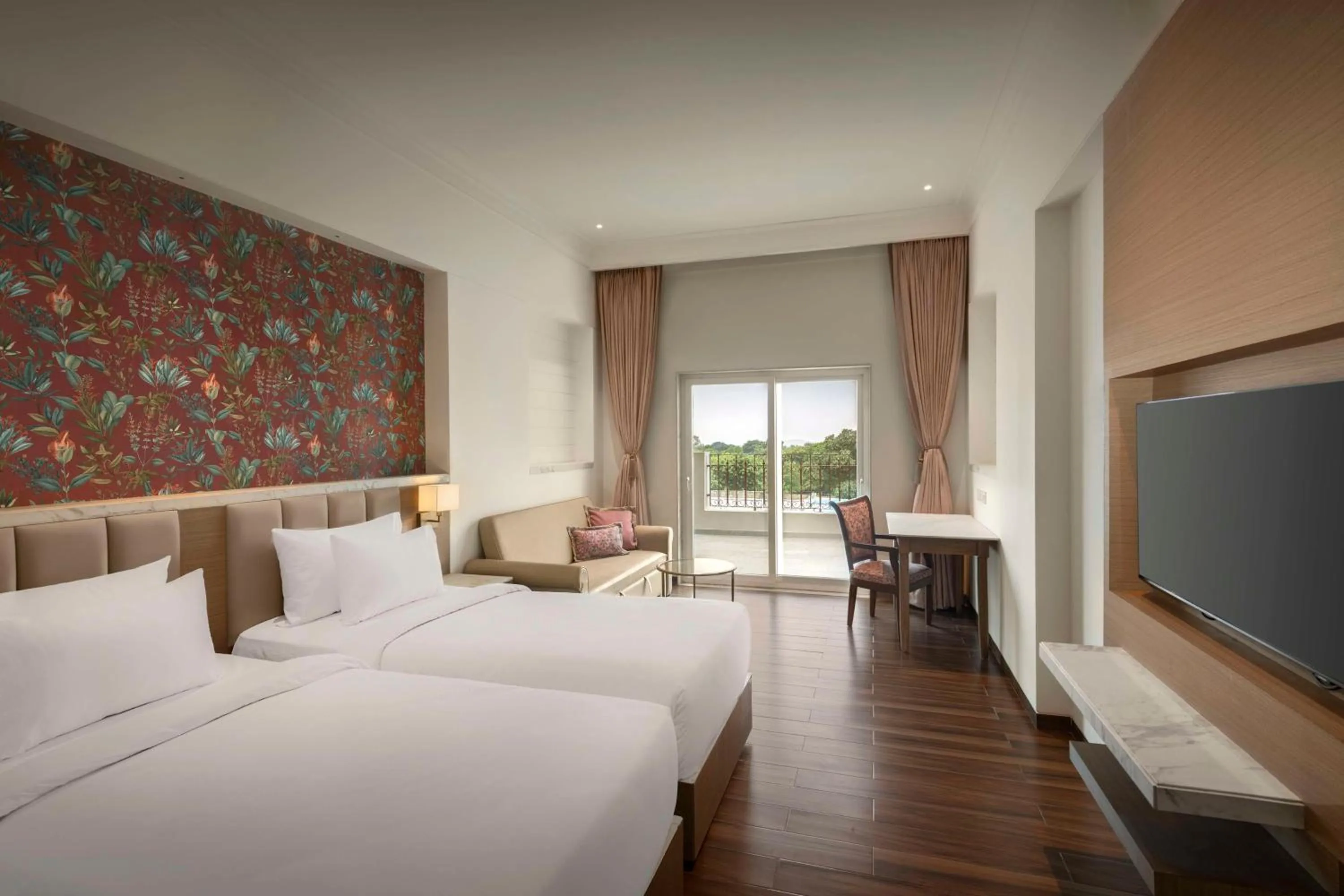 Bed in Jasraj Palace Yavatmal Hotel, a member of Radisson Individuals