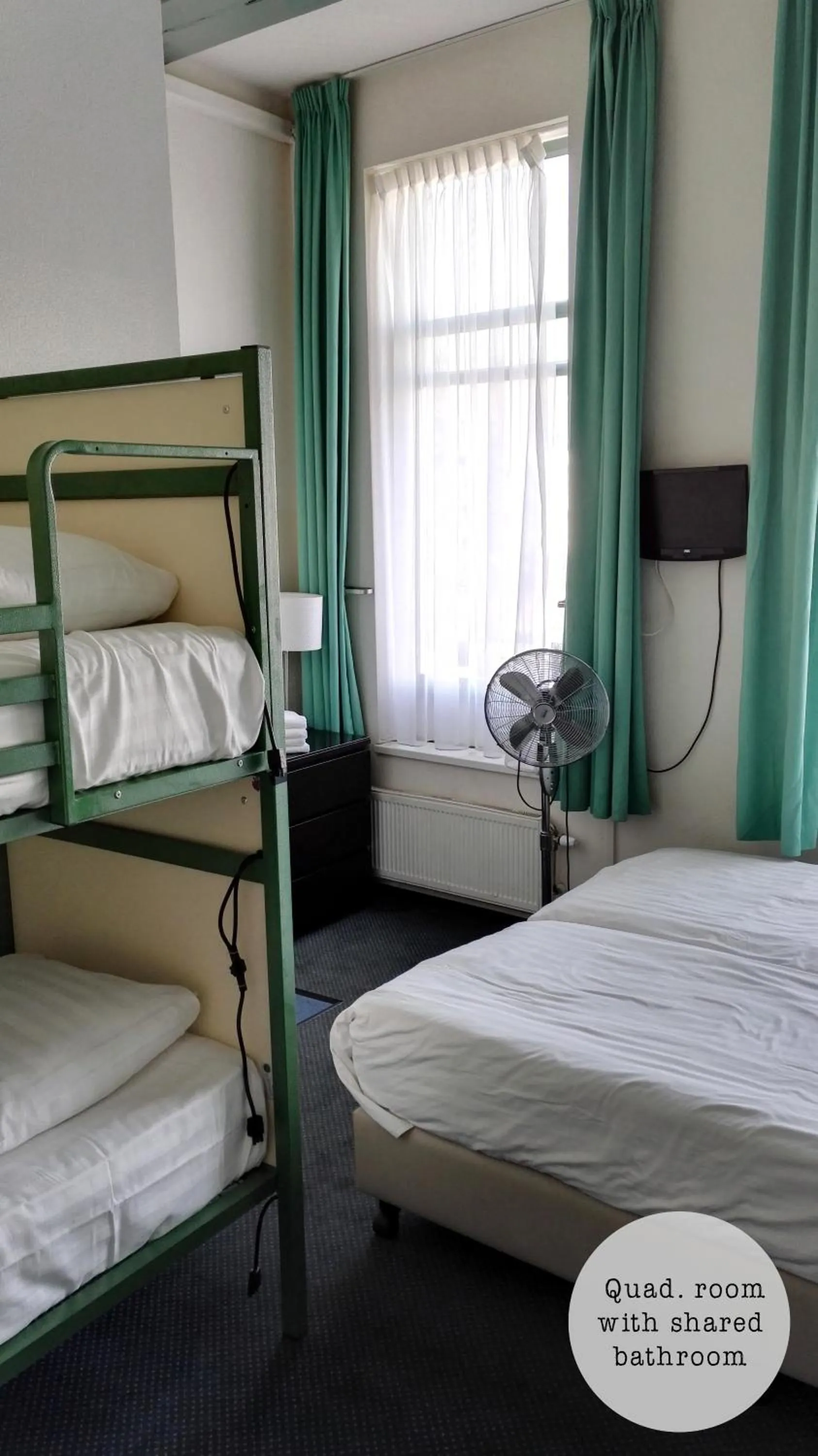 bunk bed, Bed in Rembrandt Square Hotel