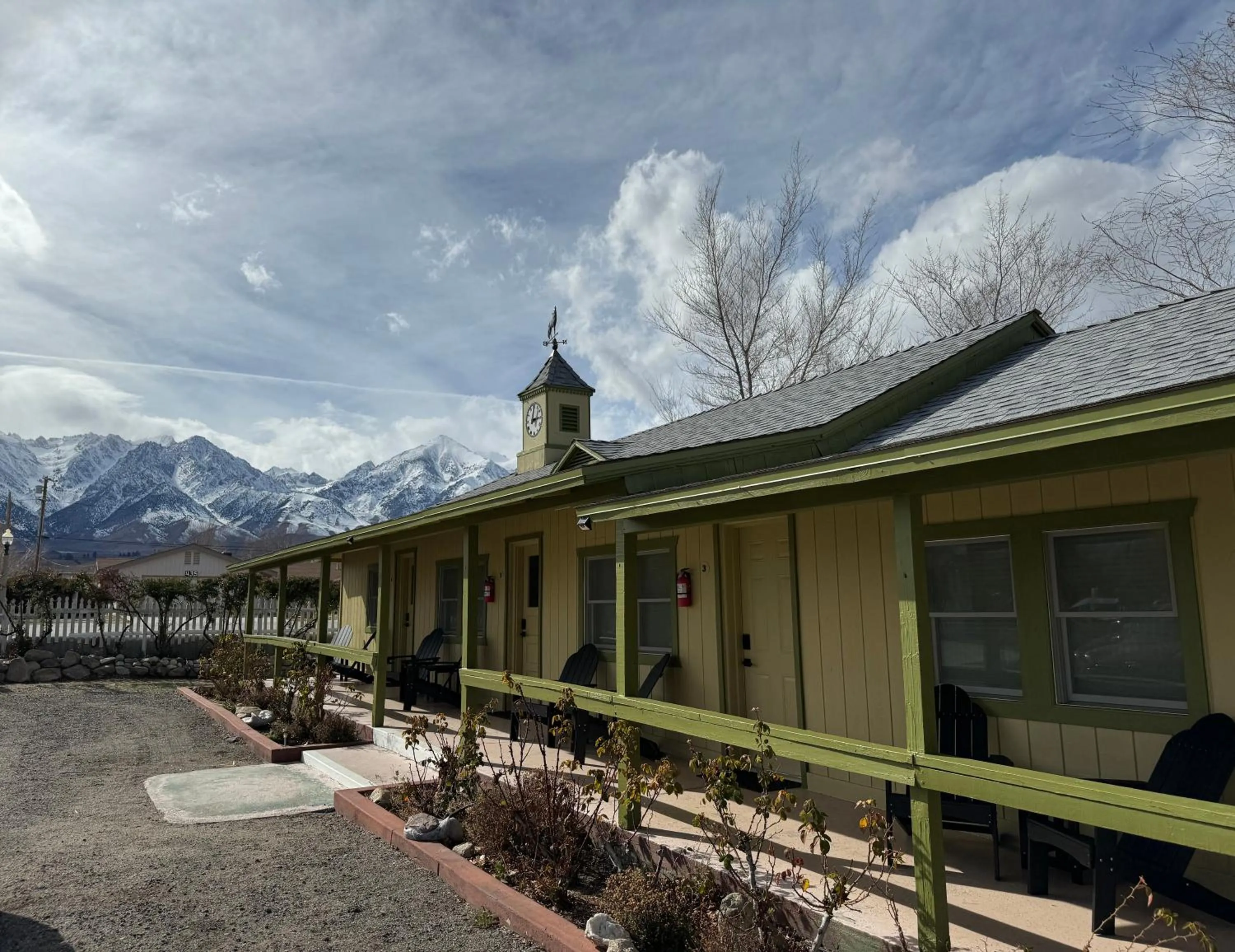 Property building in Eastern Sierra Motor Lodge
