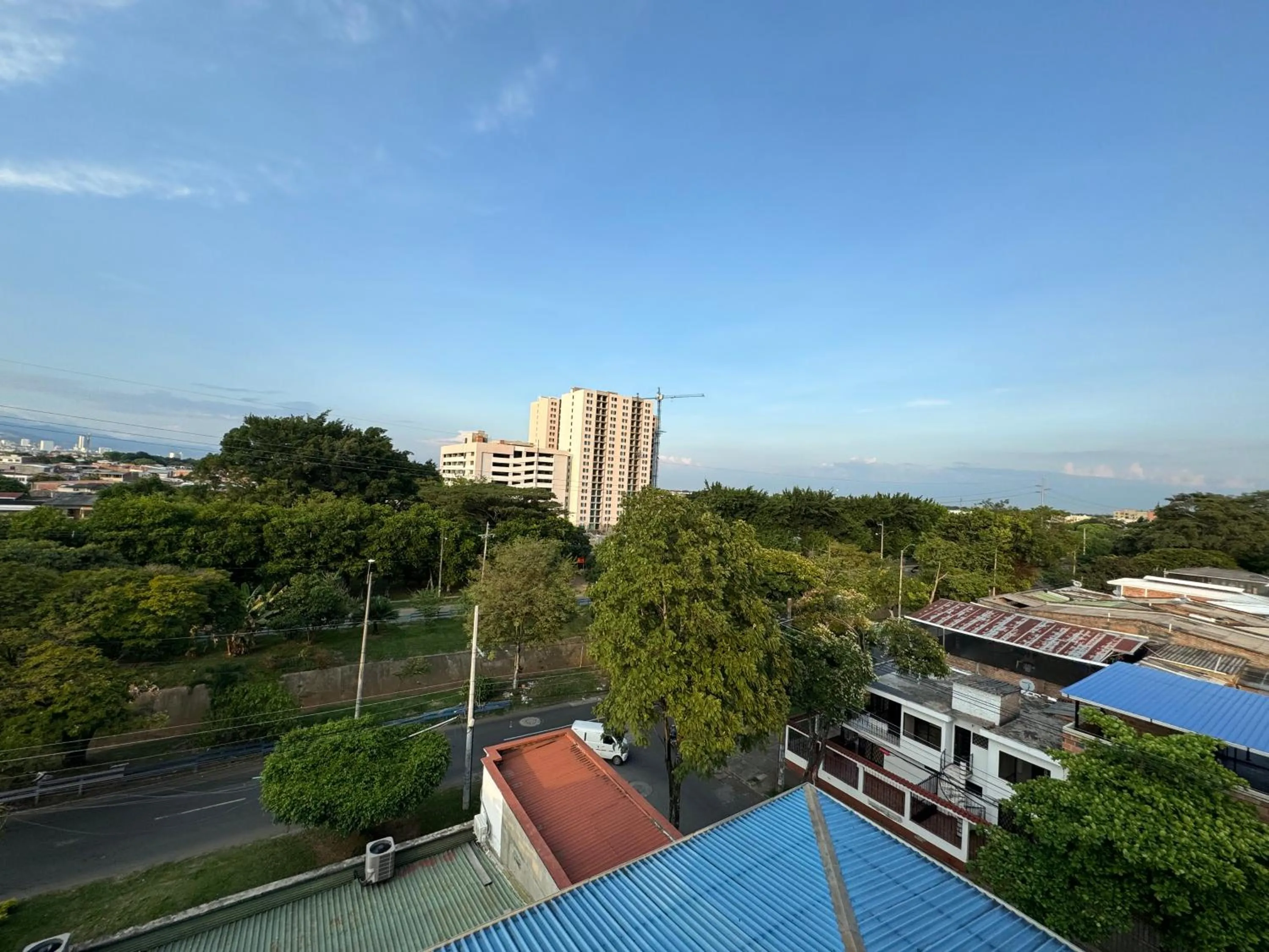 Property building in Hotel Mar Inn Cali