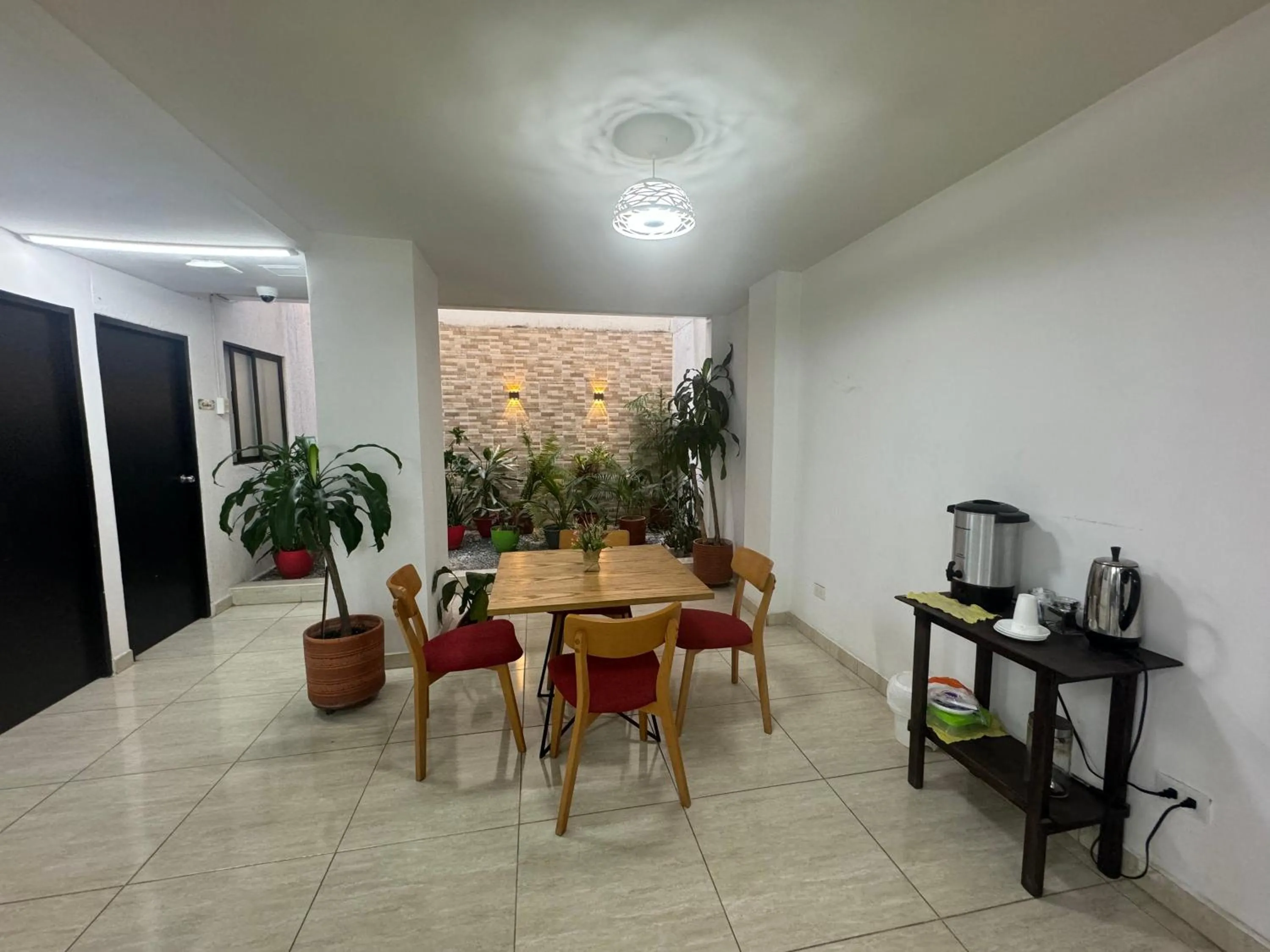 Coffee/tea facilities in Hotel Mar Inn Cali