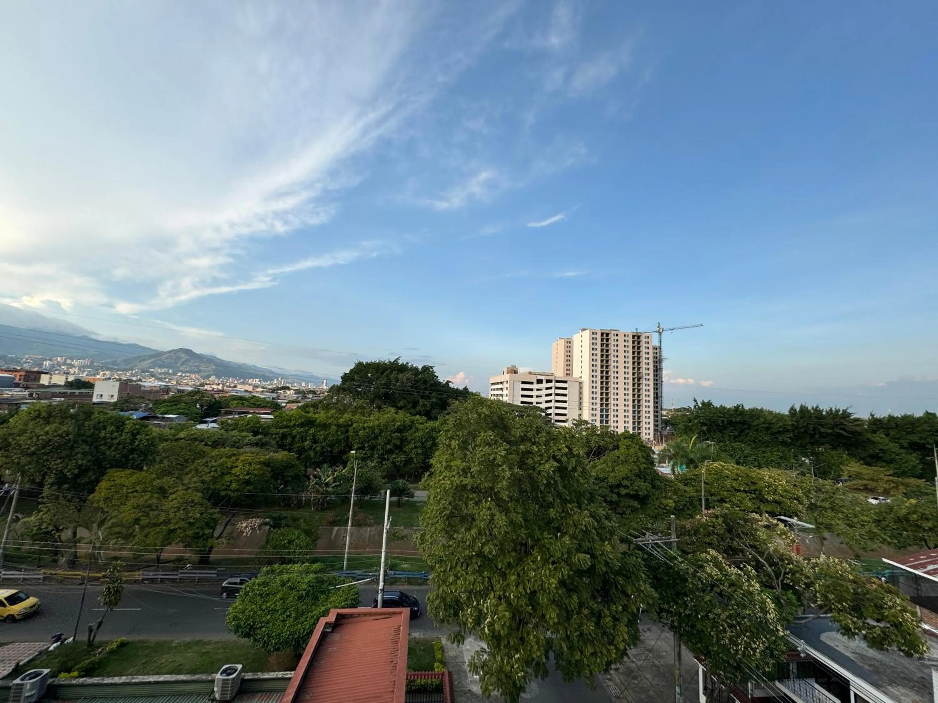 Property building in Hotel Mar Inn Cali