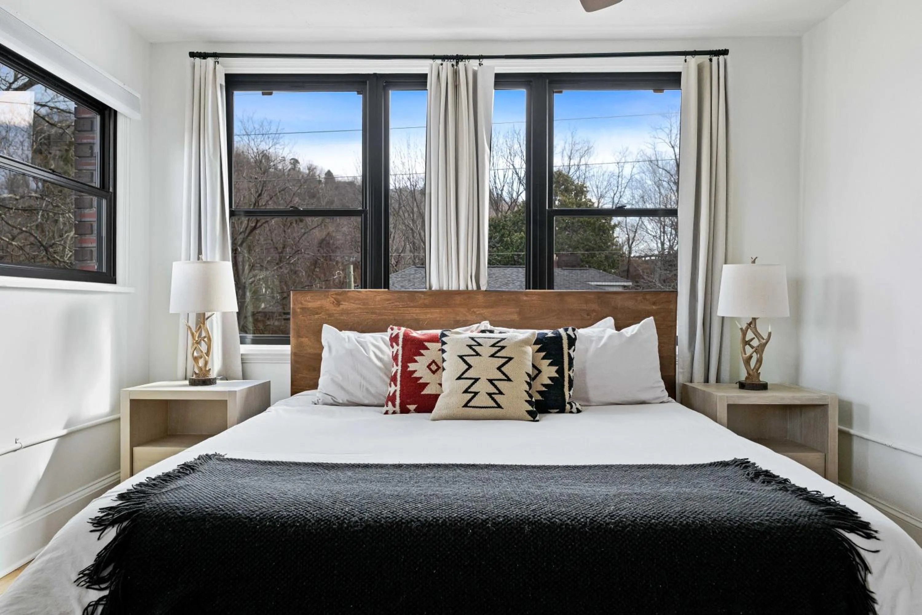 Property building in Kasa Downtown Asheville