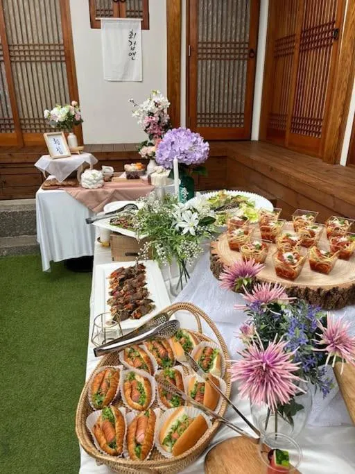 Bibimbap Hanok Guesthouse Gyeongbokgung