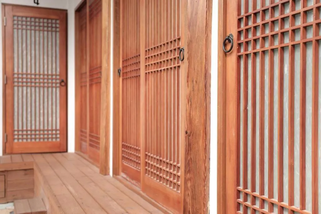 Property building in Bibimbap Hanok Guesthouse Gyeongbokgung