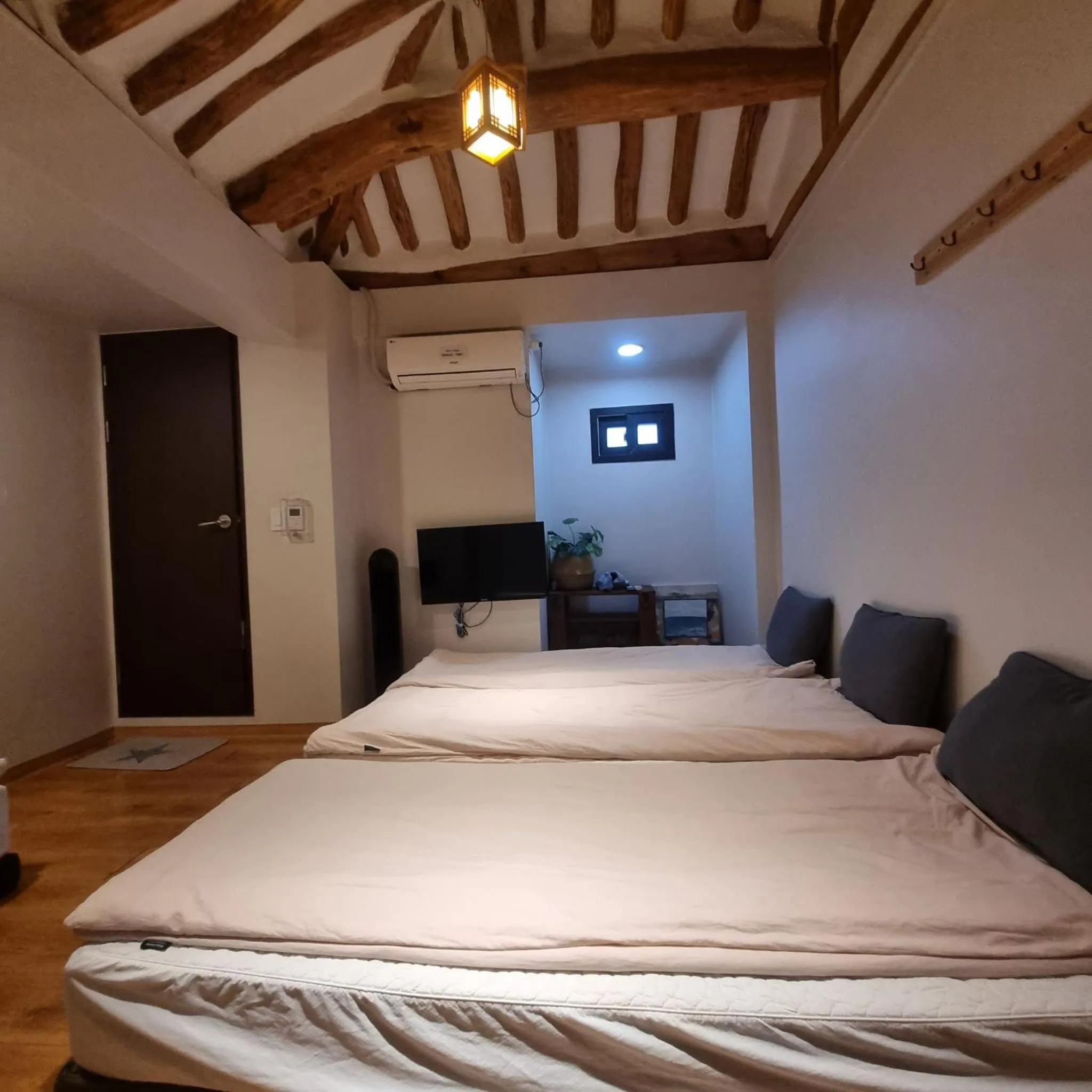 Bed in Bibimbap Hanok Guesthouse Gyeongbokgung