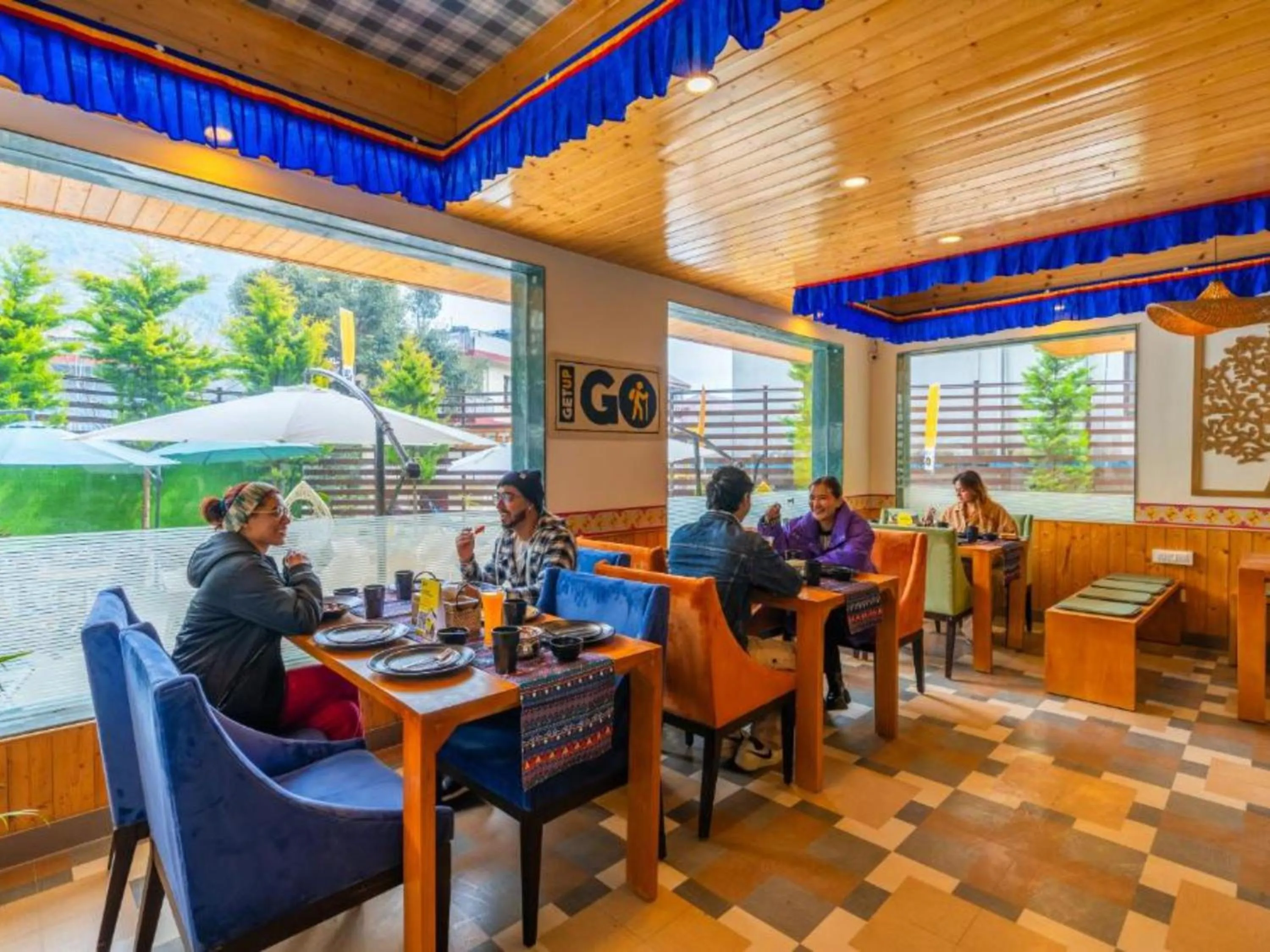 Restaurant/places to eat in The Hosteller Mcleodganj, Bhagsu Waterfall