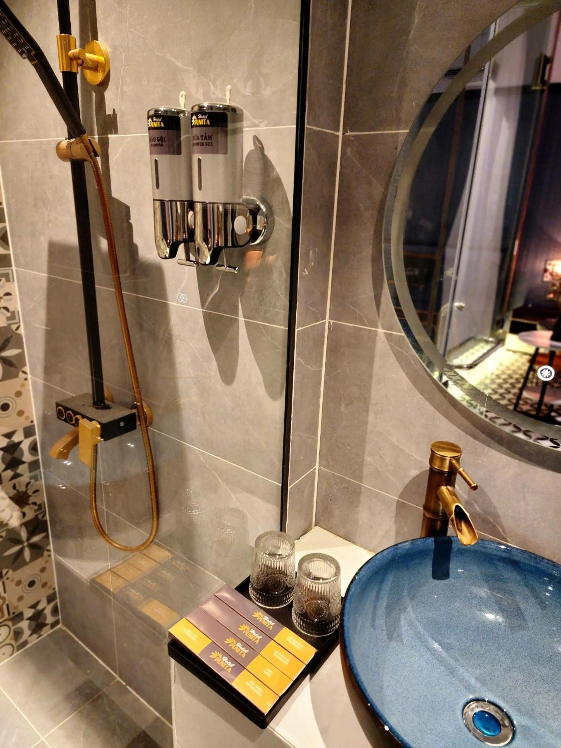 Bathroom in Punita Hotel