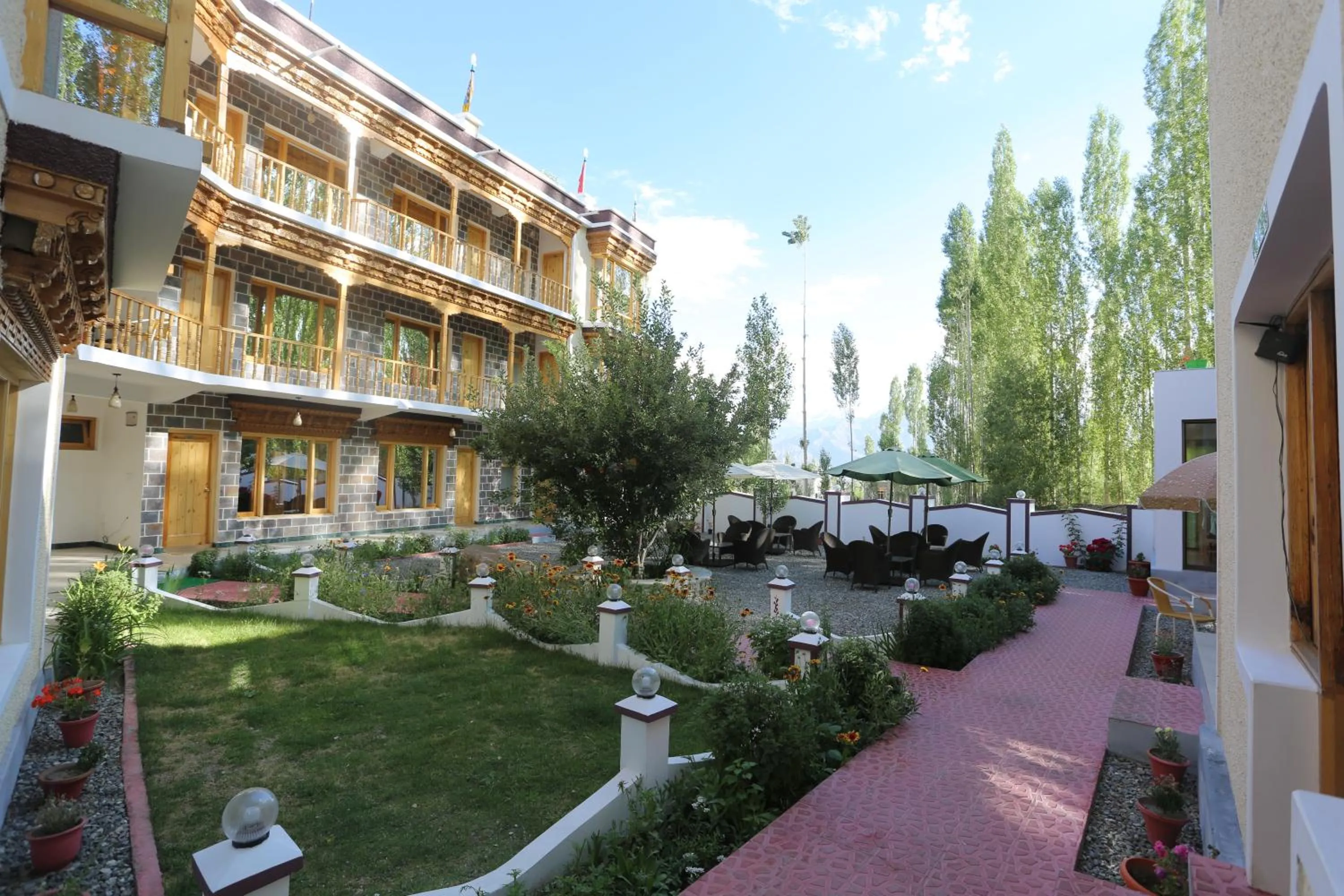 Property building in Hotel Lhalingkha