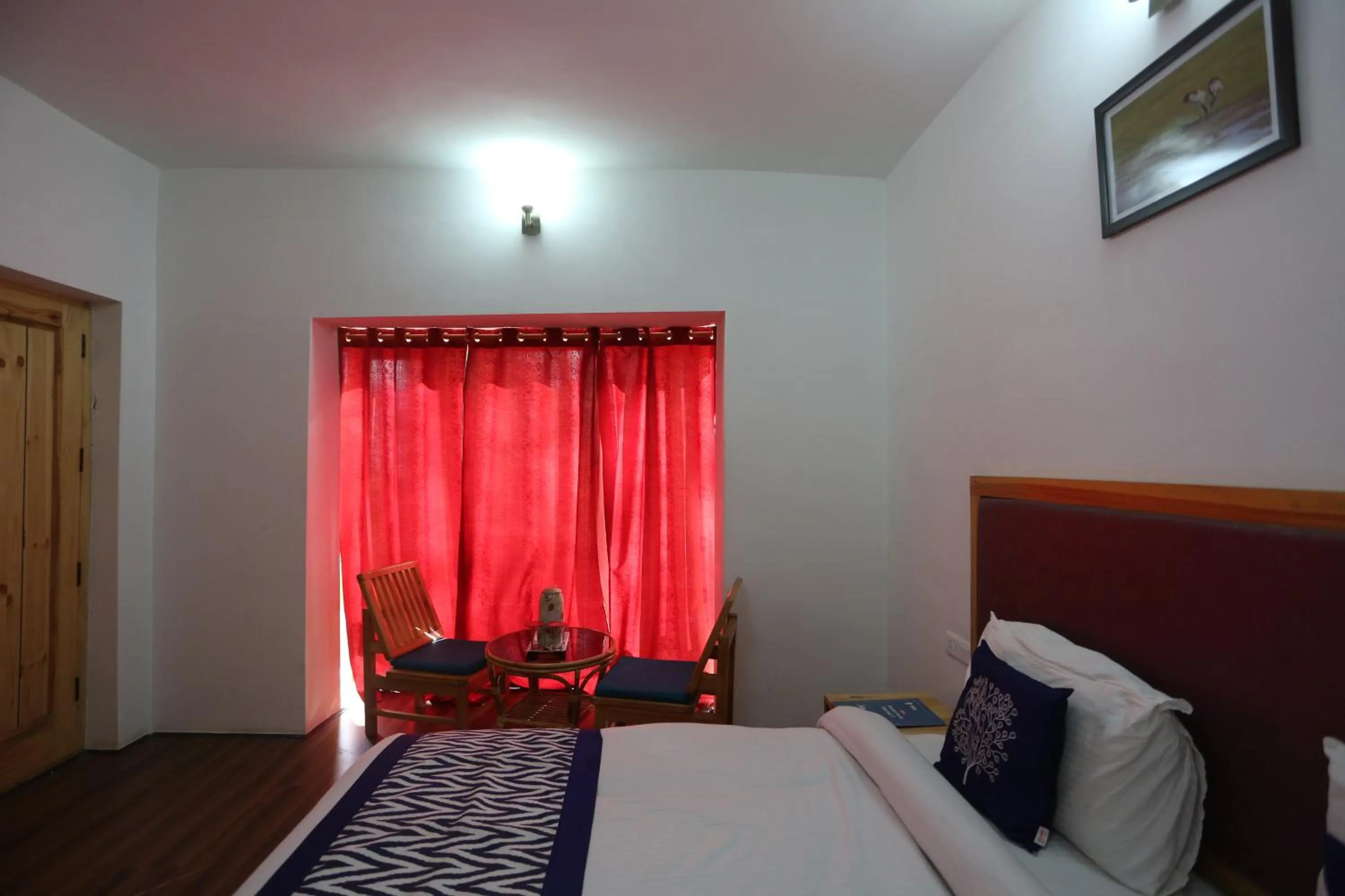 Photo of the whole room, Bed in Hotel Lhalingkha