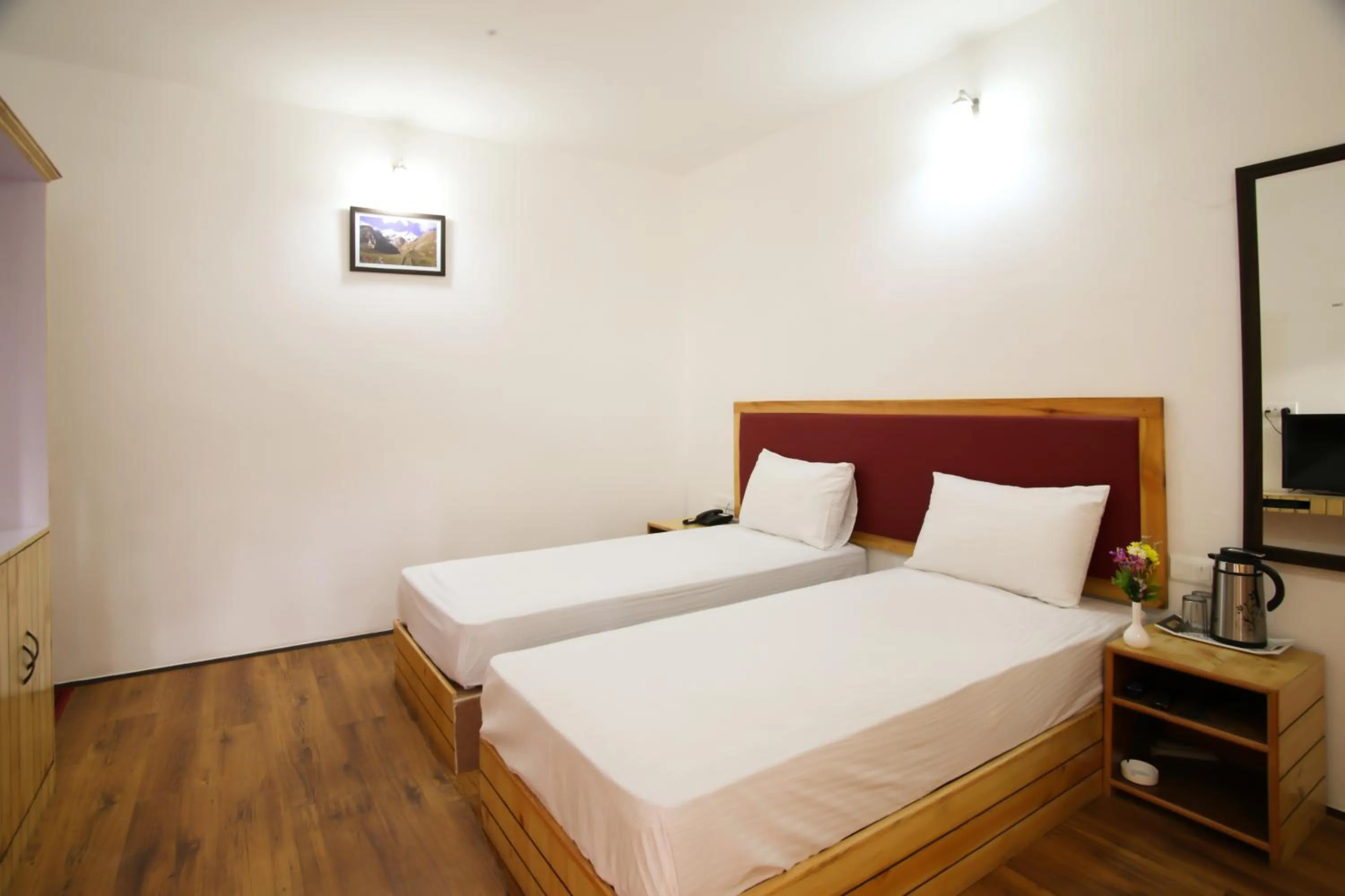 Bedroom, Bed in Hotel Lhalingkha