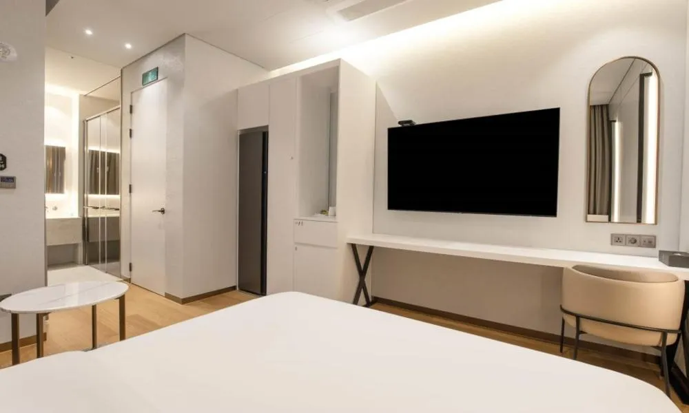 Bedroom, Bed in Uiwang Milos Hotel