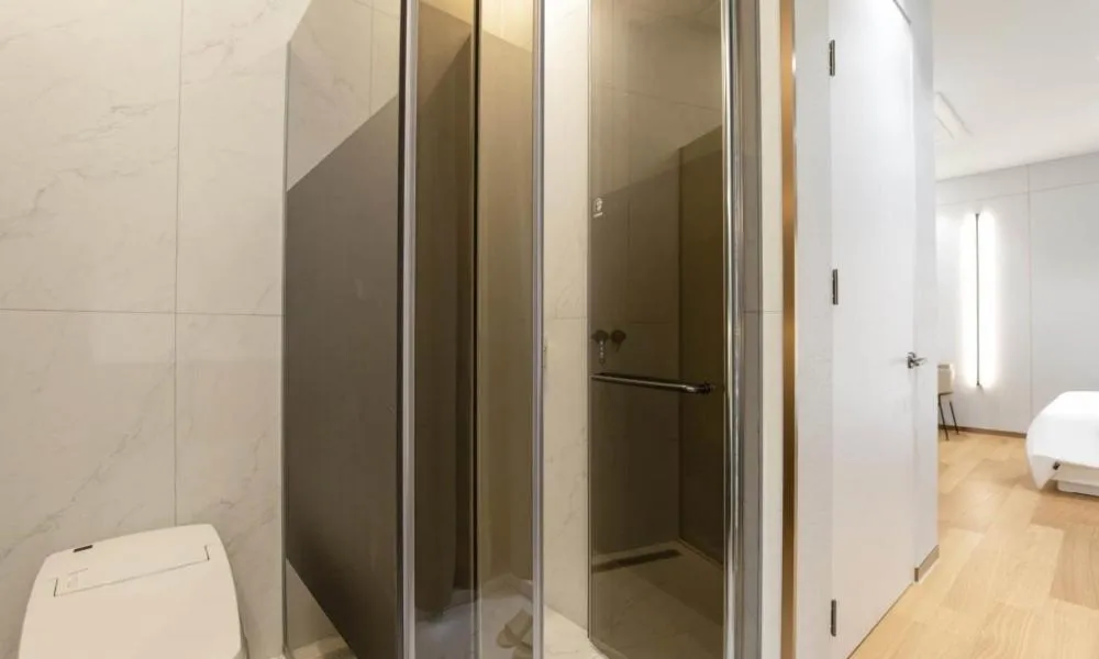 Shower in Uiwang Milos Hotel