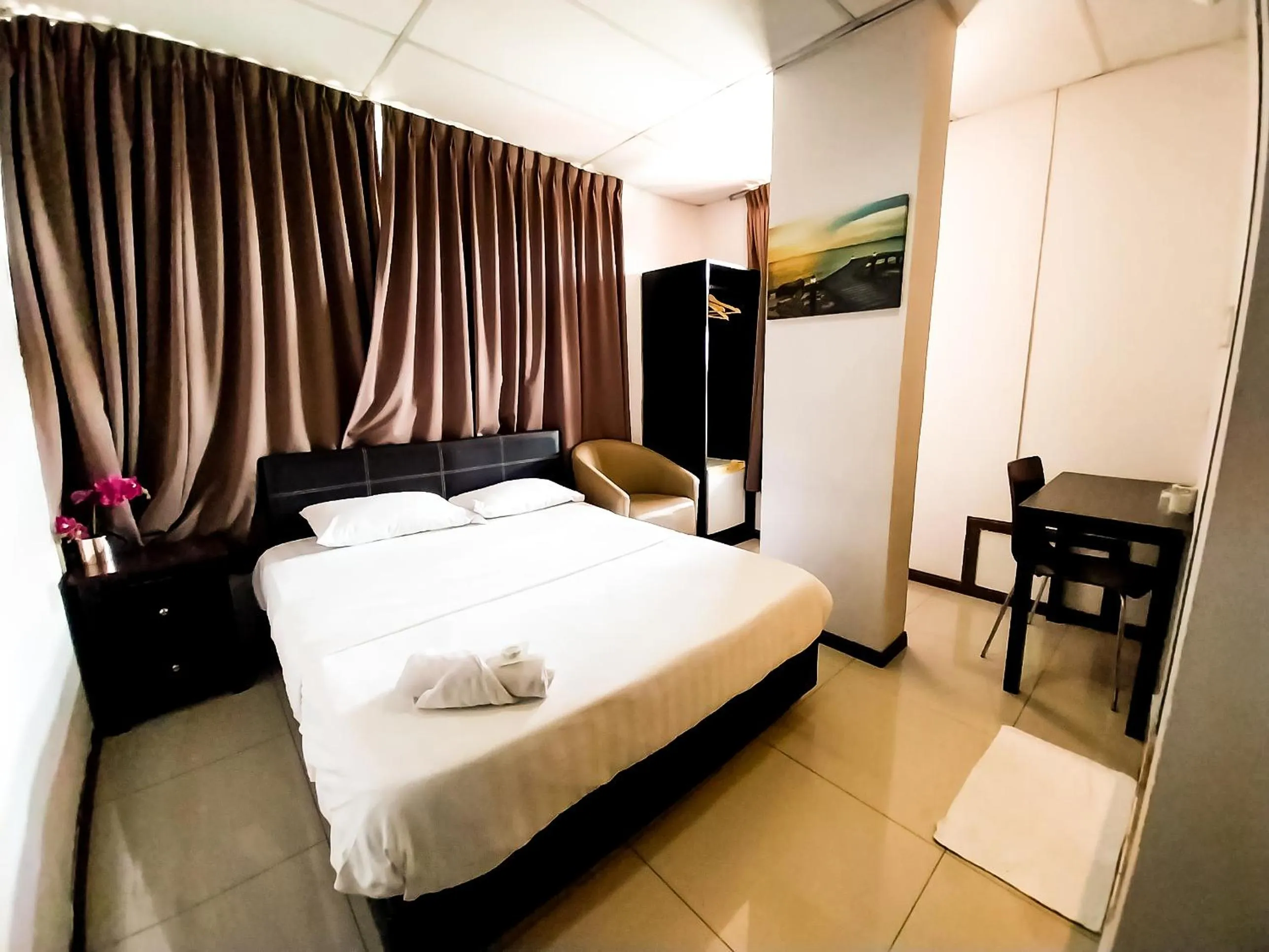 Photo of the whole room in MB Budget Hotel