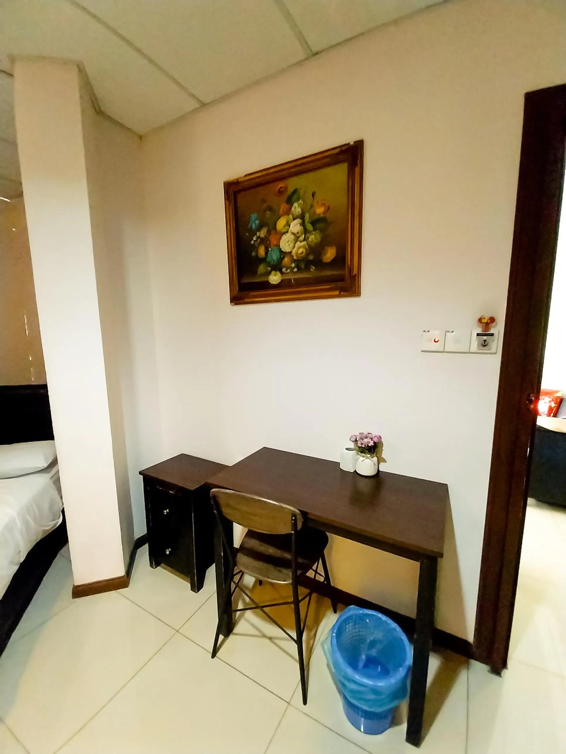 Seating area in MB Budget Hotel