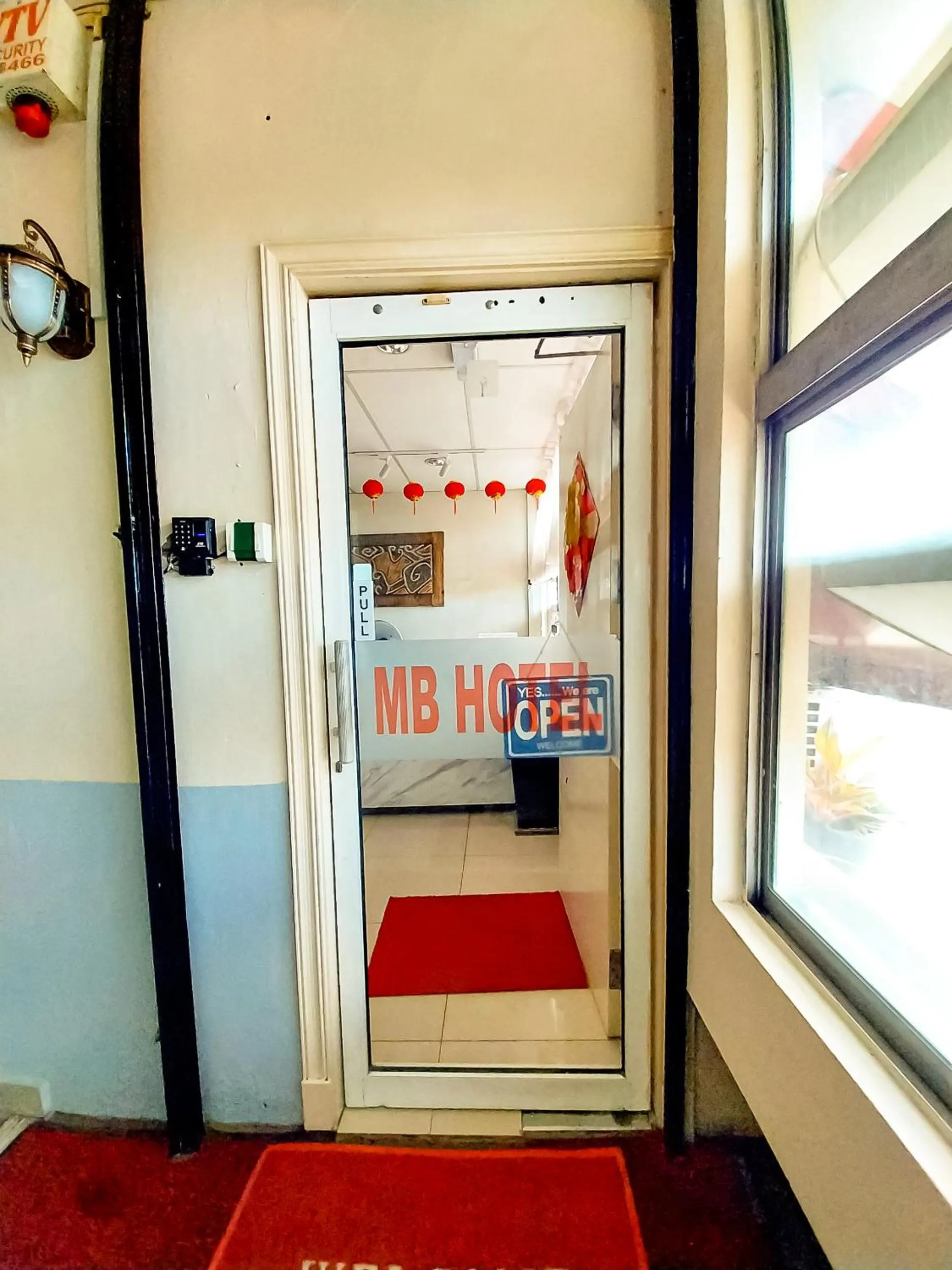 Facade/entrance in MB Budget Hotel