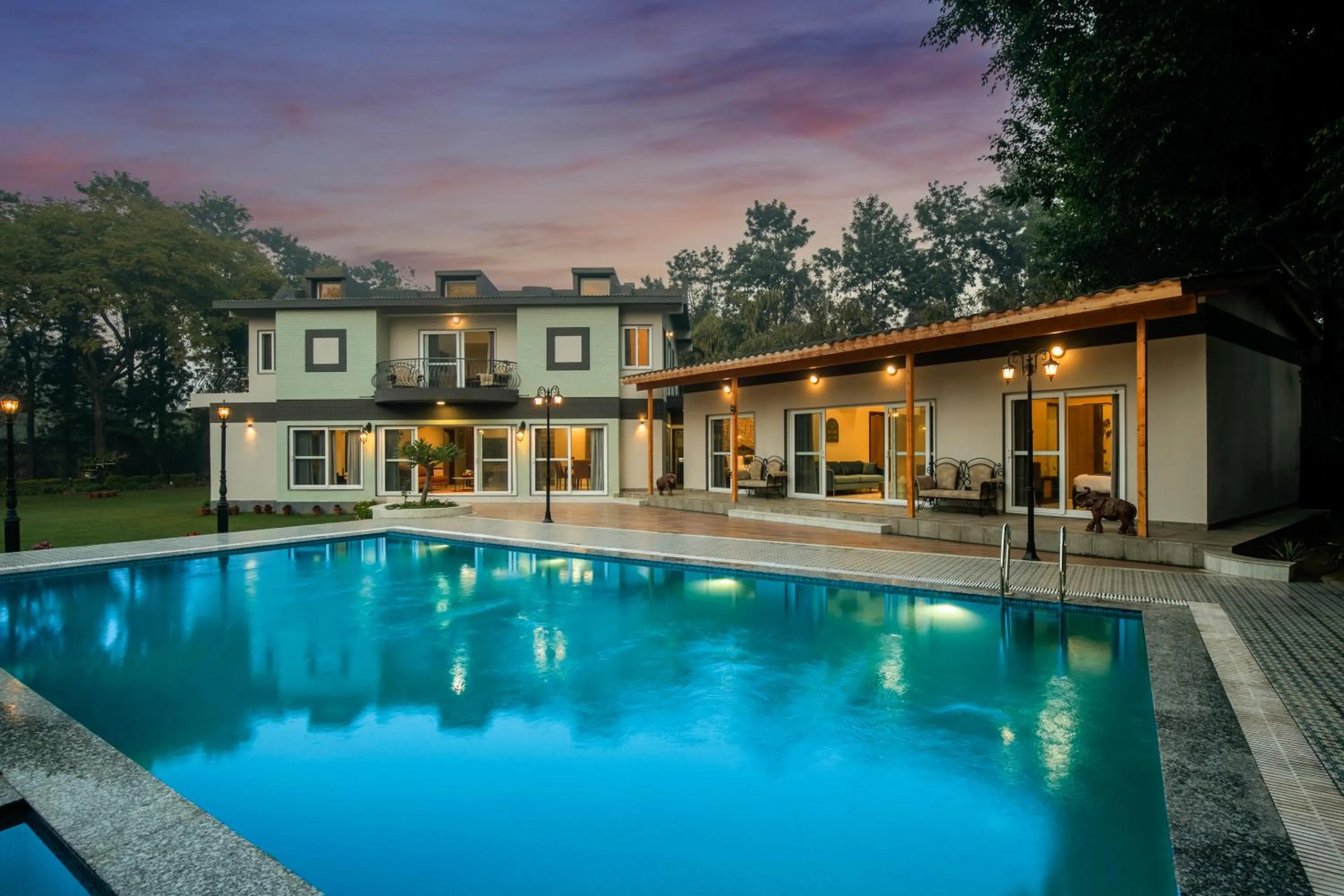 Property building in ELIVAAS 6 BHK Farmstay with Pvt Pool & Garden - Esh