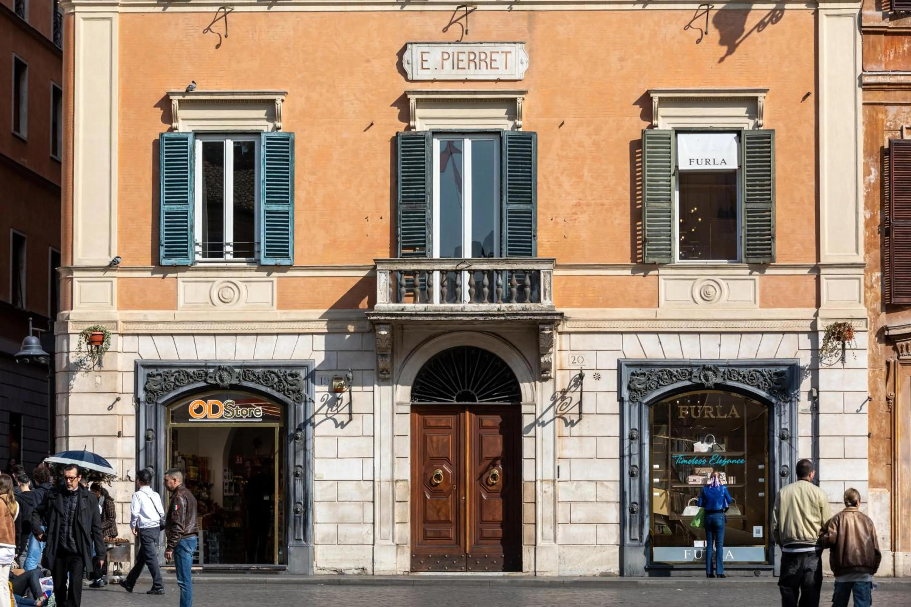 Facade/entrance in Residenza Pierret