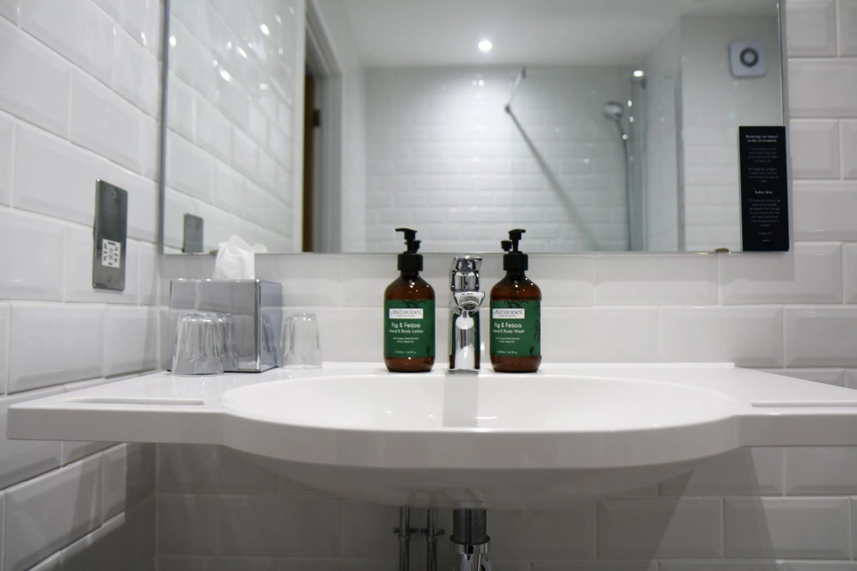 Bathroom in voco Oxford Spires by IHG