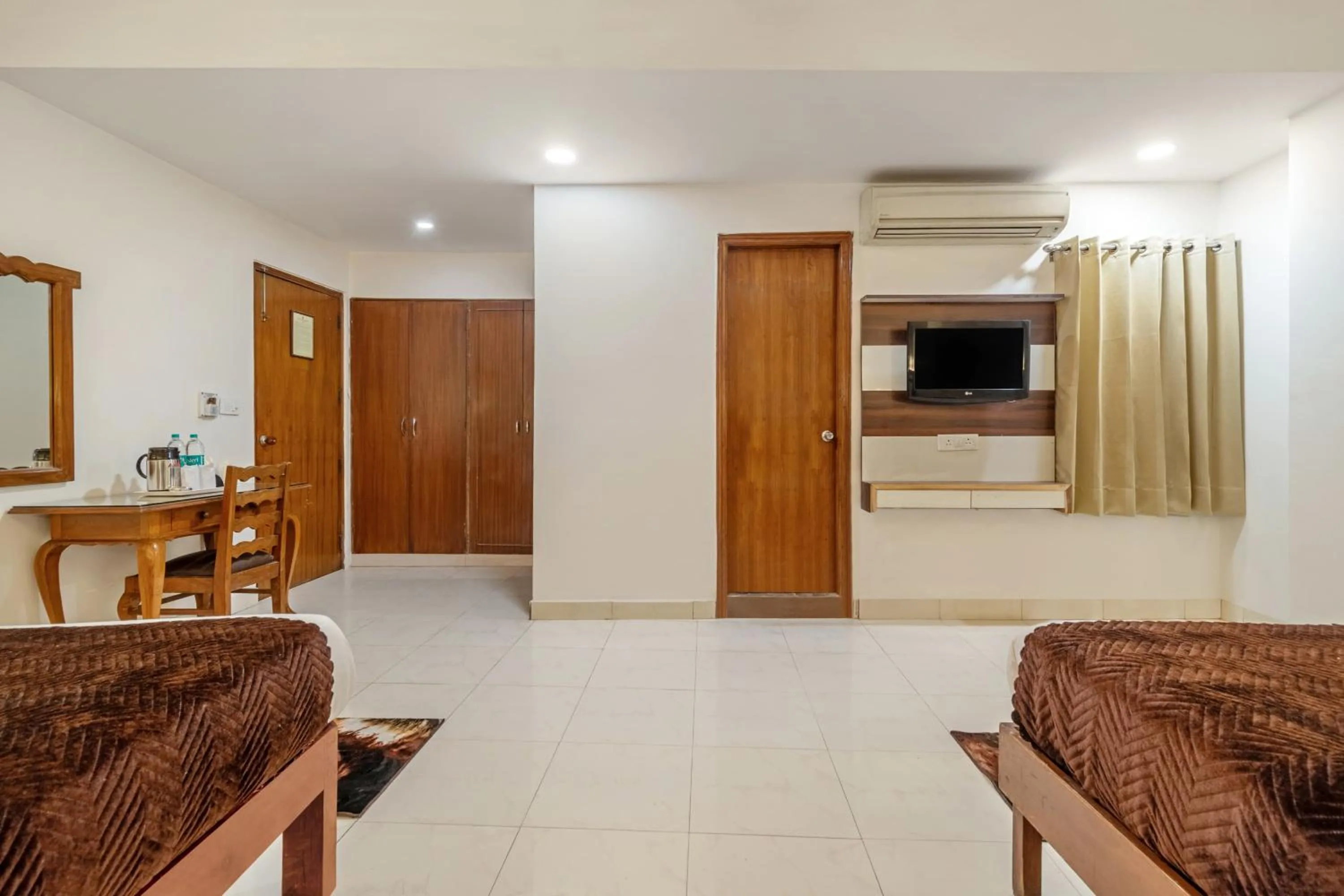 Bedroom in Hotel South Indian