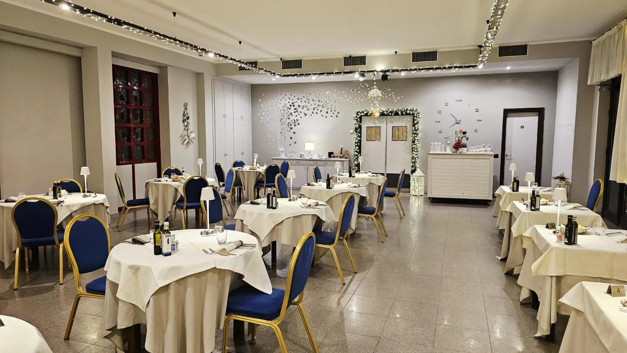 Restaurant/places to eat in HOTEL AI TIGLI