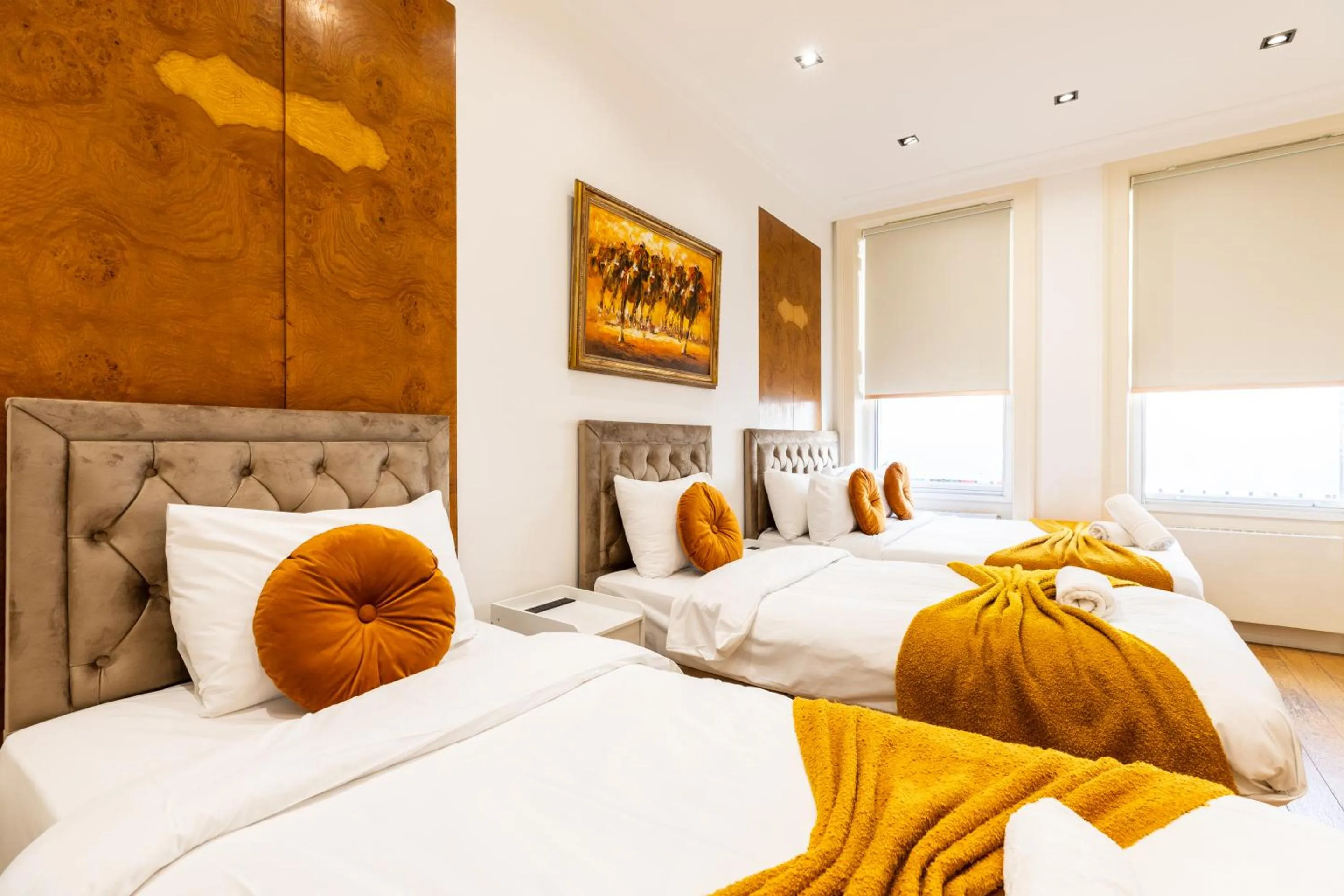 Bedroom, Bed in Mayfair Residences