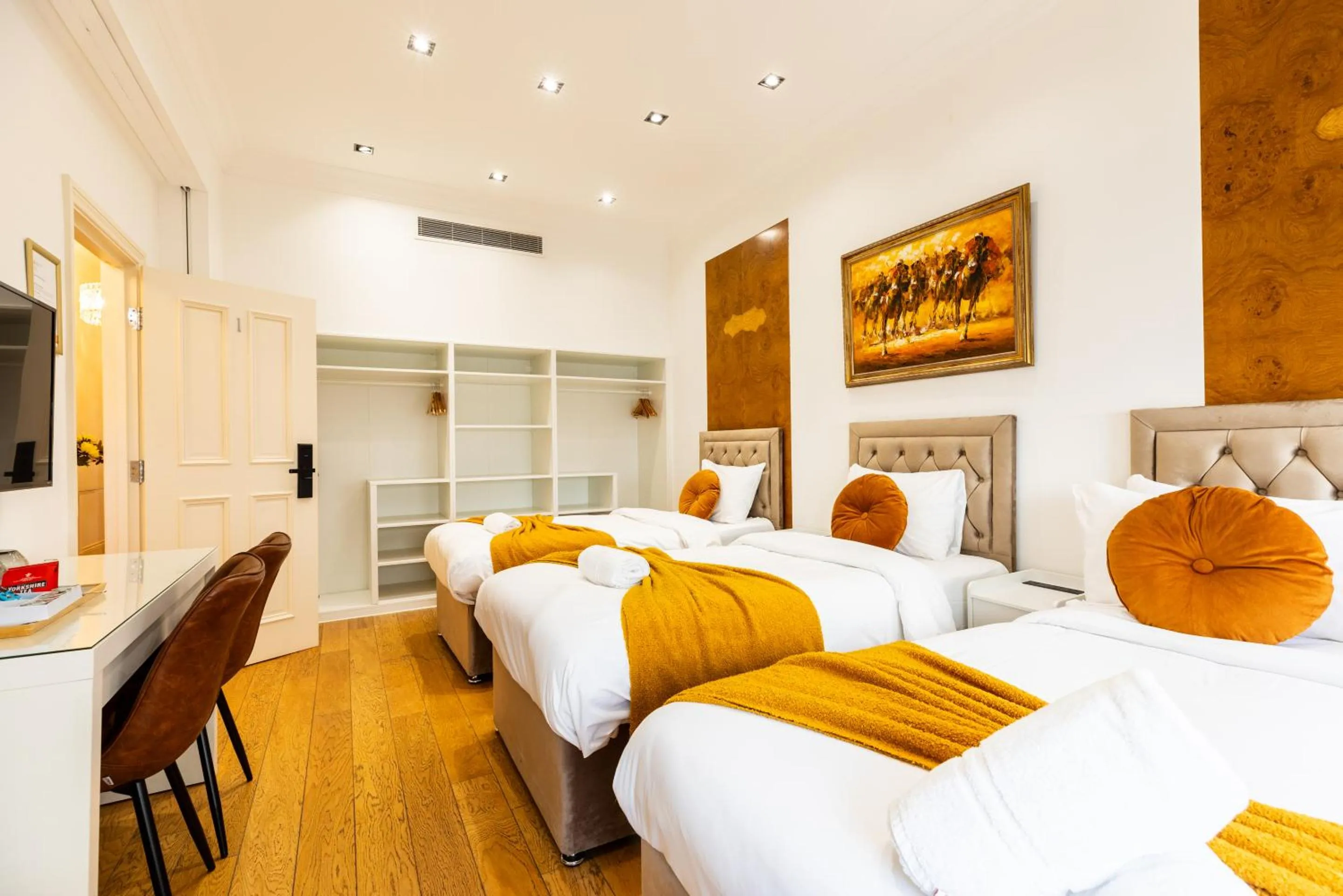 Bedroom, Bed in Mayfair Residences