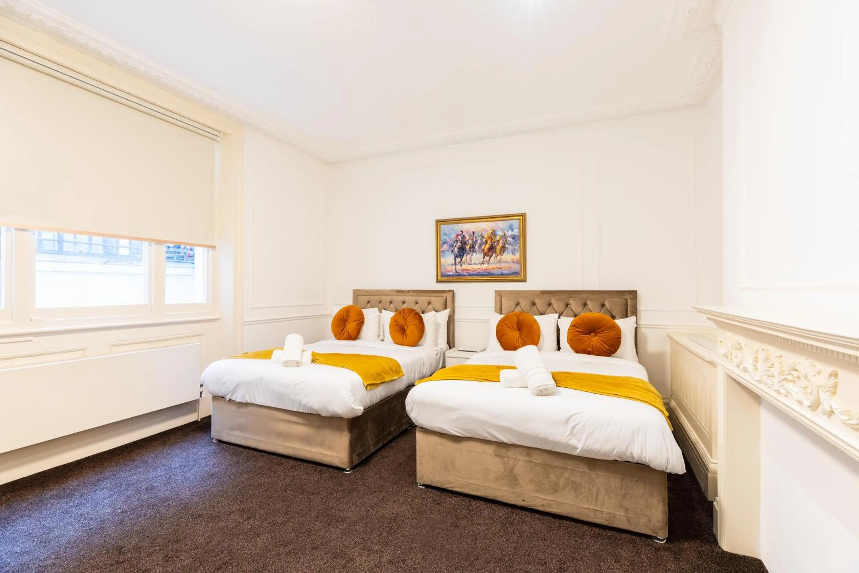 Bedroom, Bed in Mayfair Residences