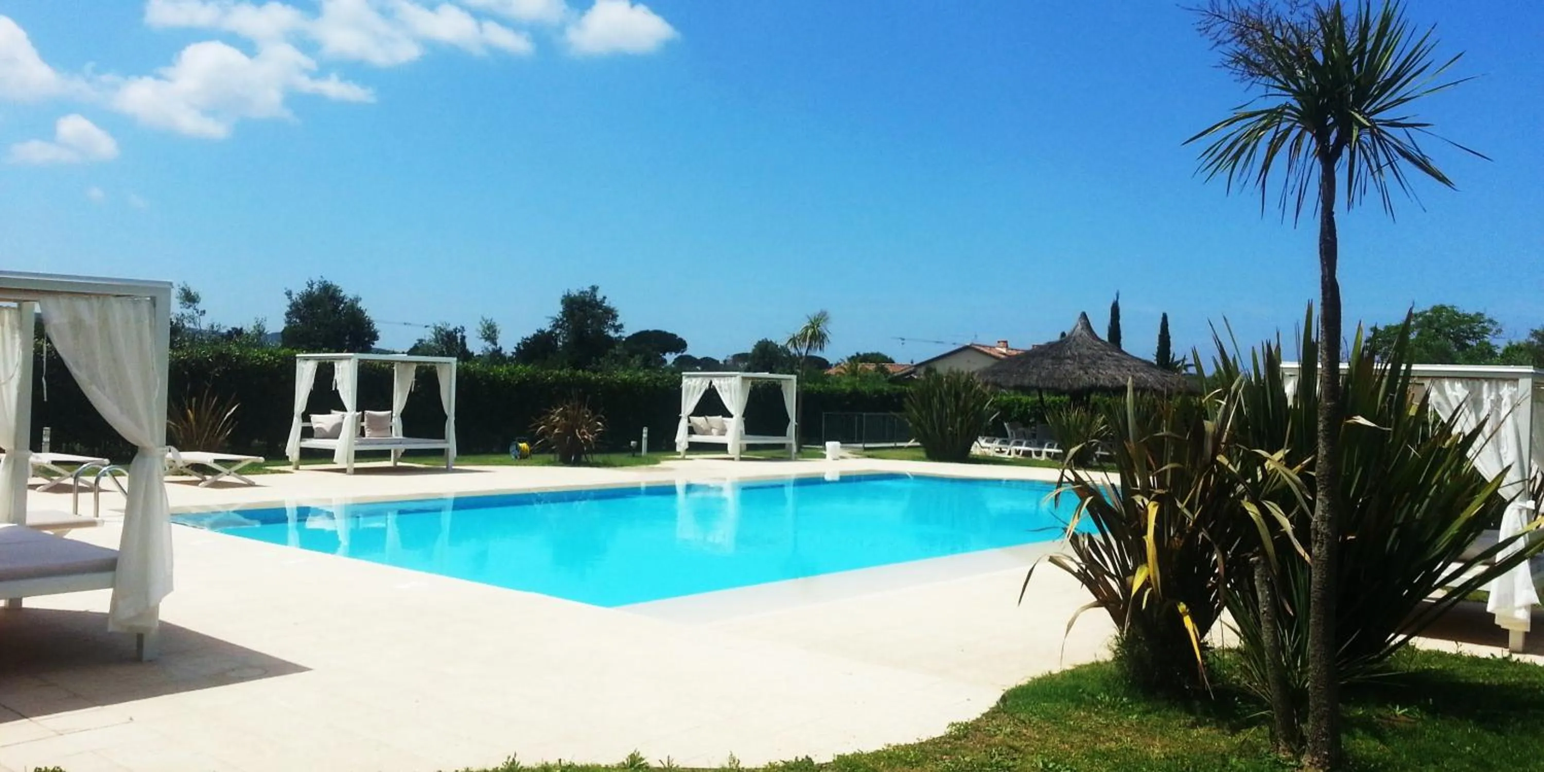 Swimming pool in Relais Le Fornacelle