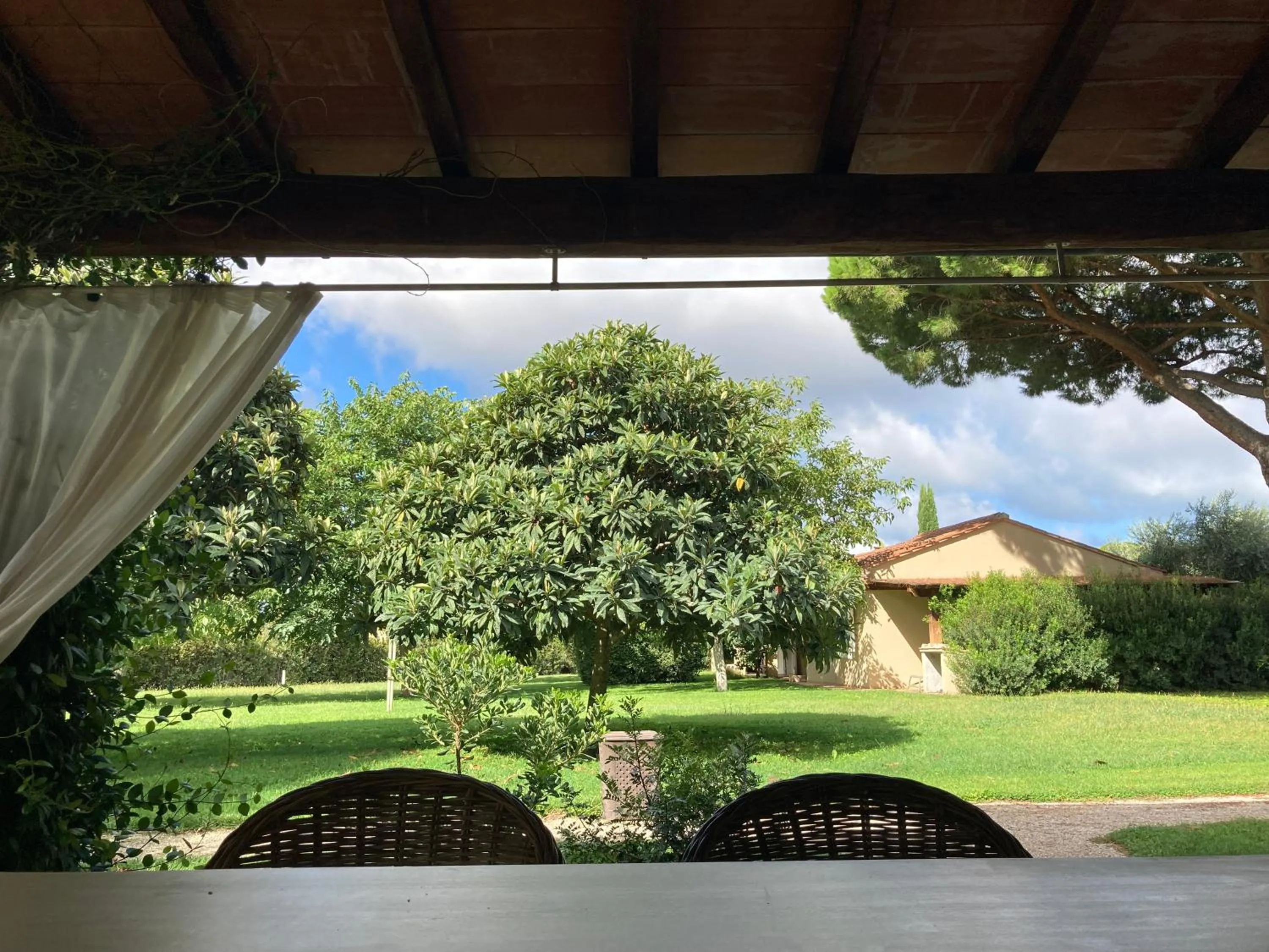 Garden view in Relais Le Fornacelle