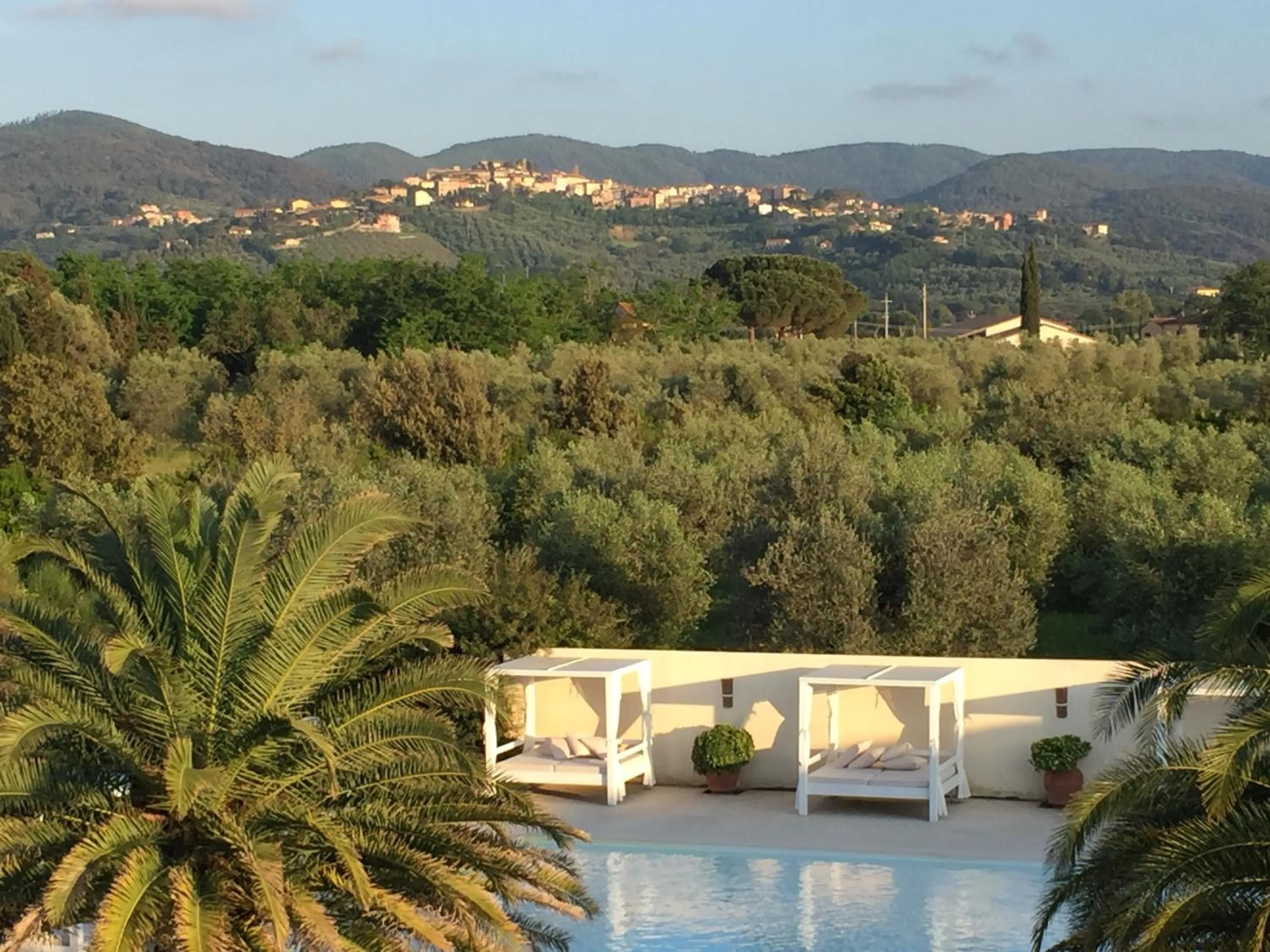 Pool view in Relais Le Fornacelle