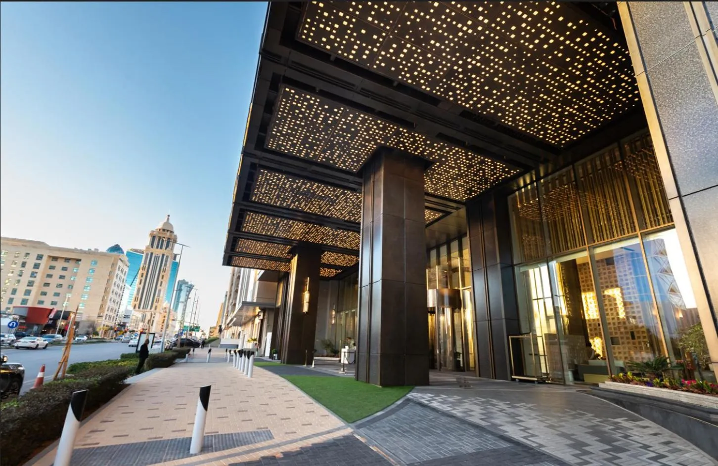 Facade/entrance in Narcissus The Royal Hotel