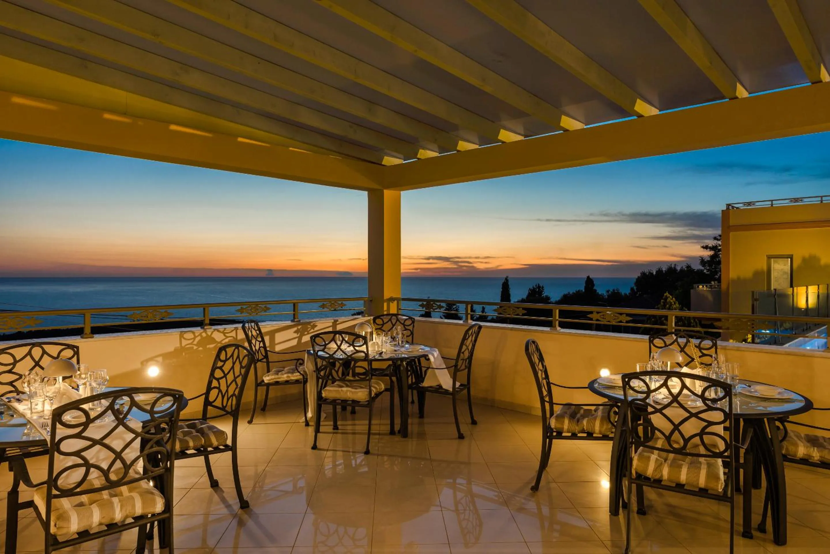 Belle View Hotel - Sea View & Sunset