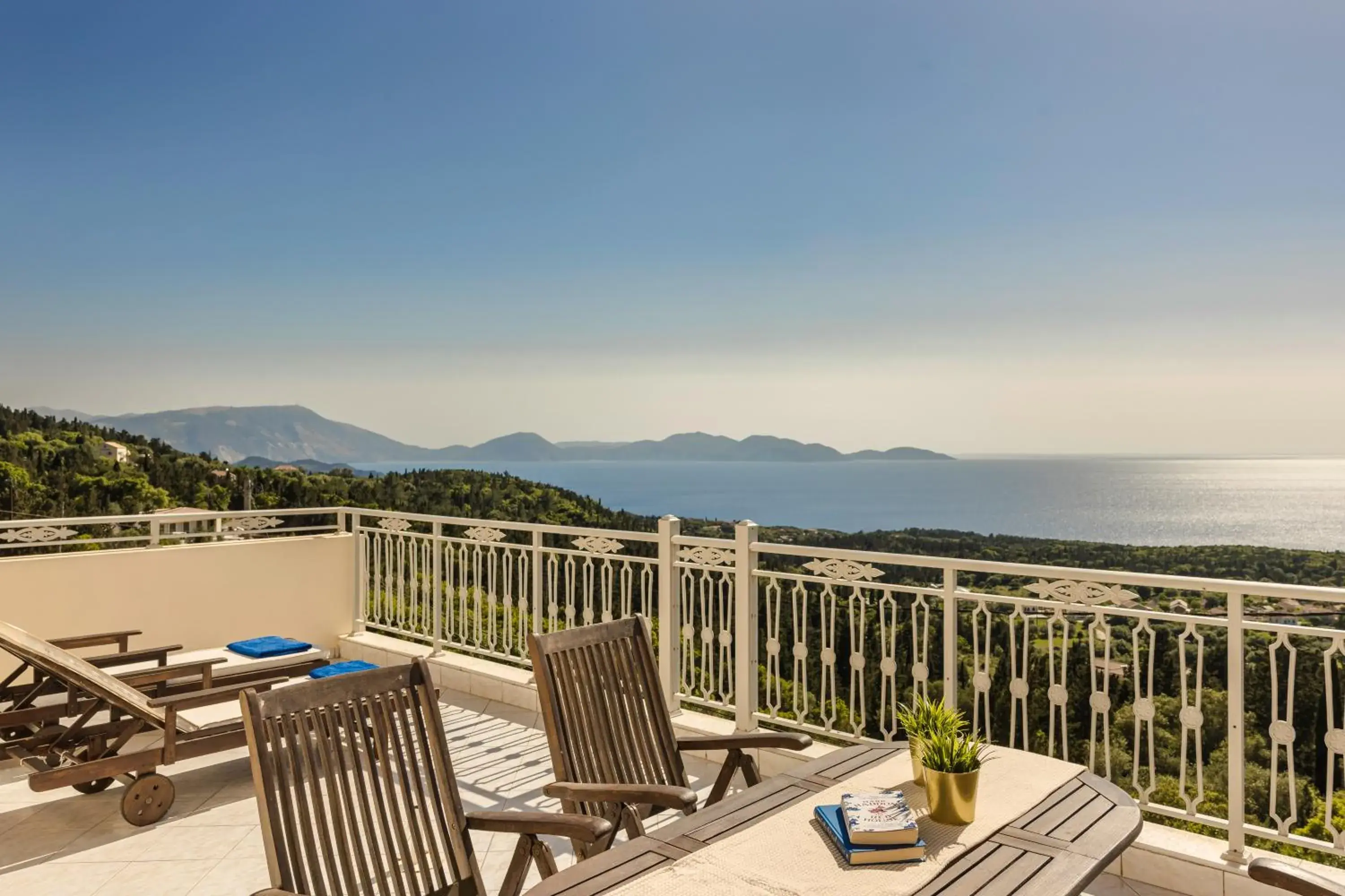 Family Suite in Belle View Hotel - Sea View & Sunset Family Suite in Belle View Hotel - Sea View & Sunset