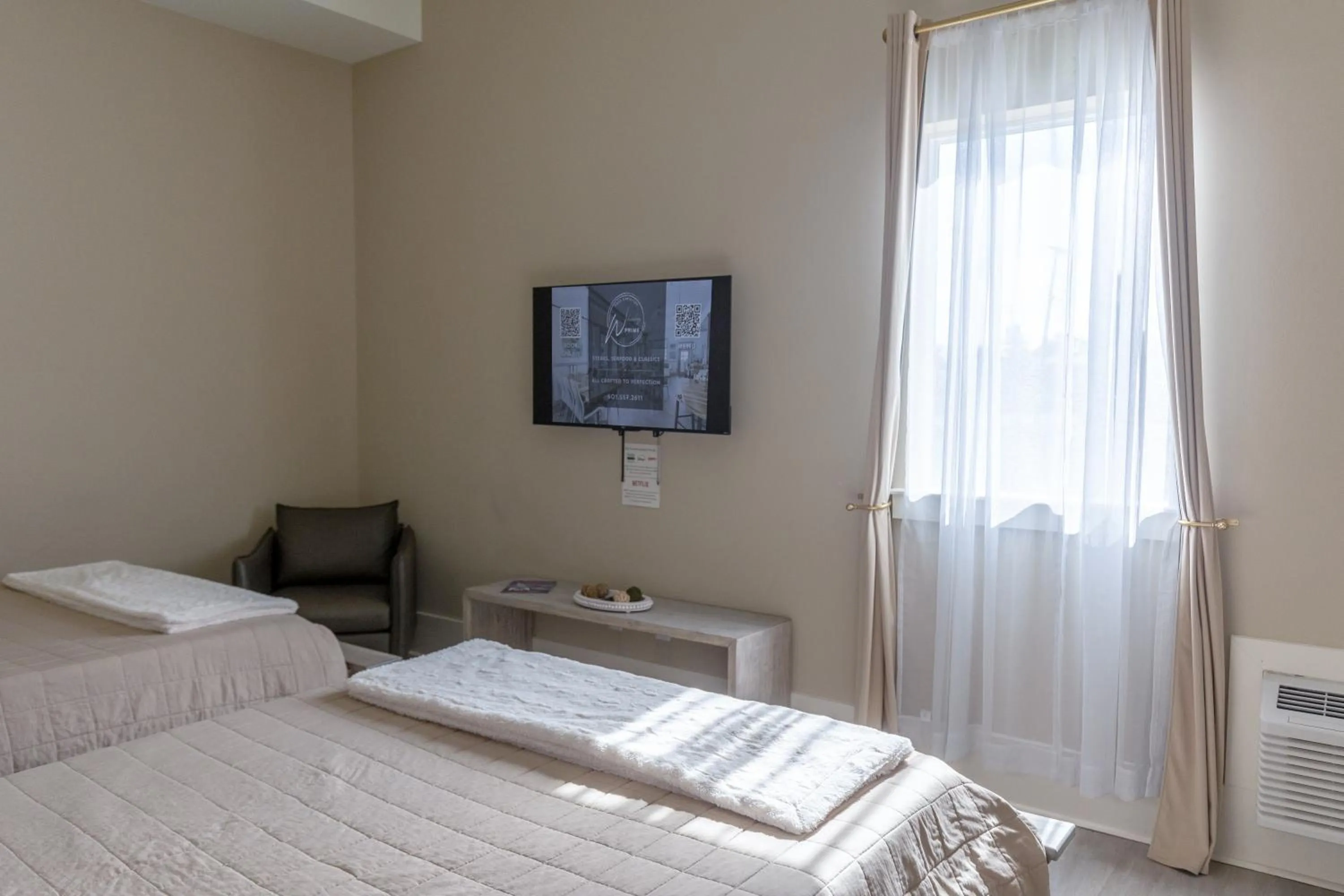 Bed in Hotel Whiskey in Pascagoula