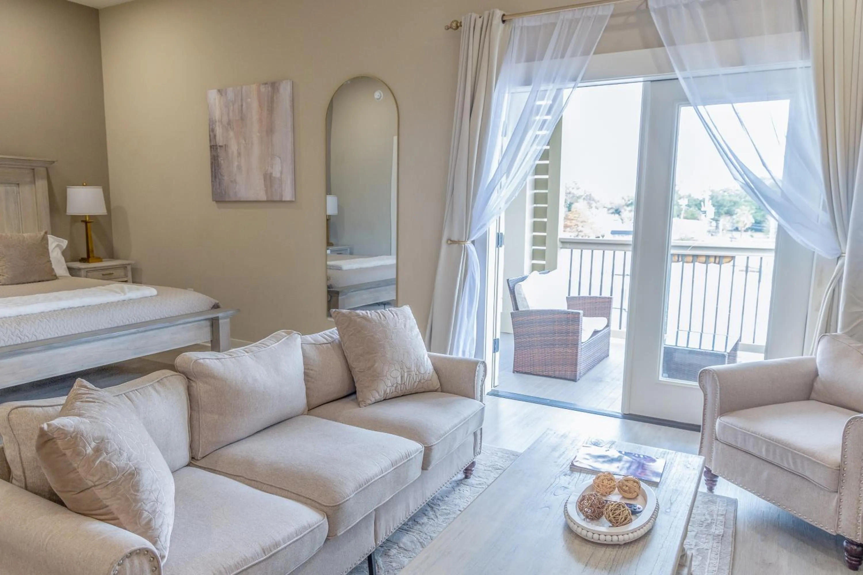 Hotel Whiskey in Pascagoula