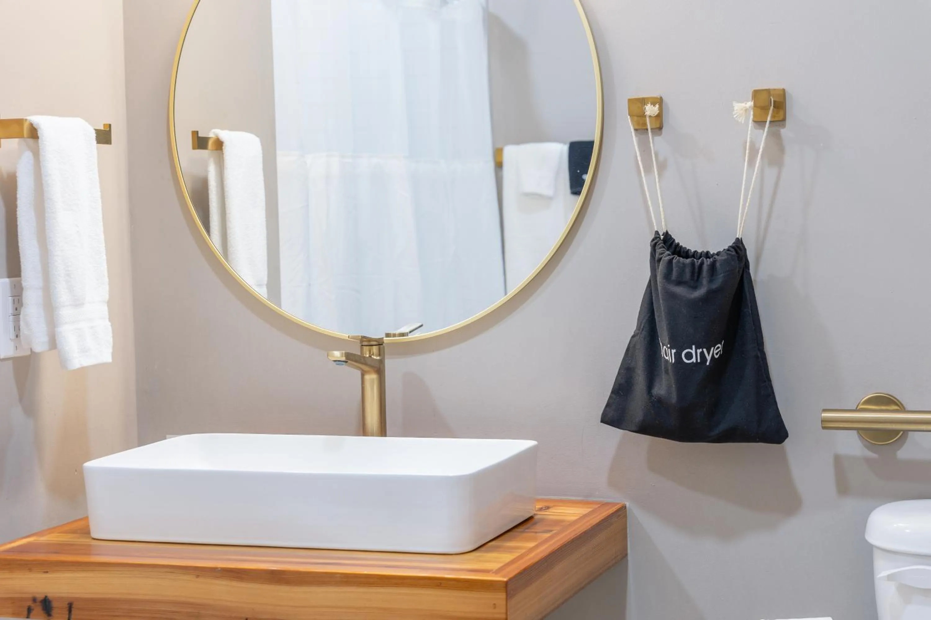 Hotel Whiskey in Pascagoula