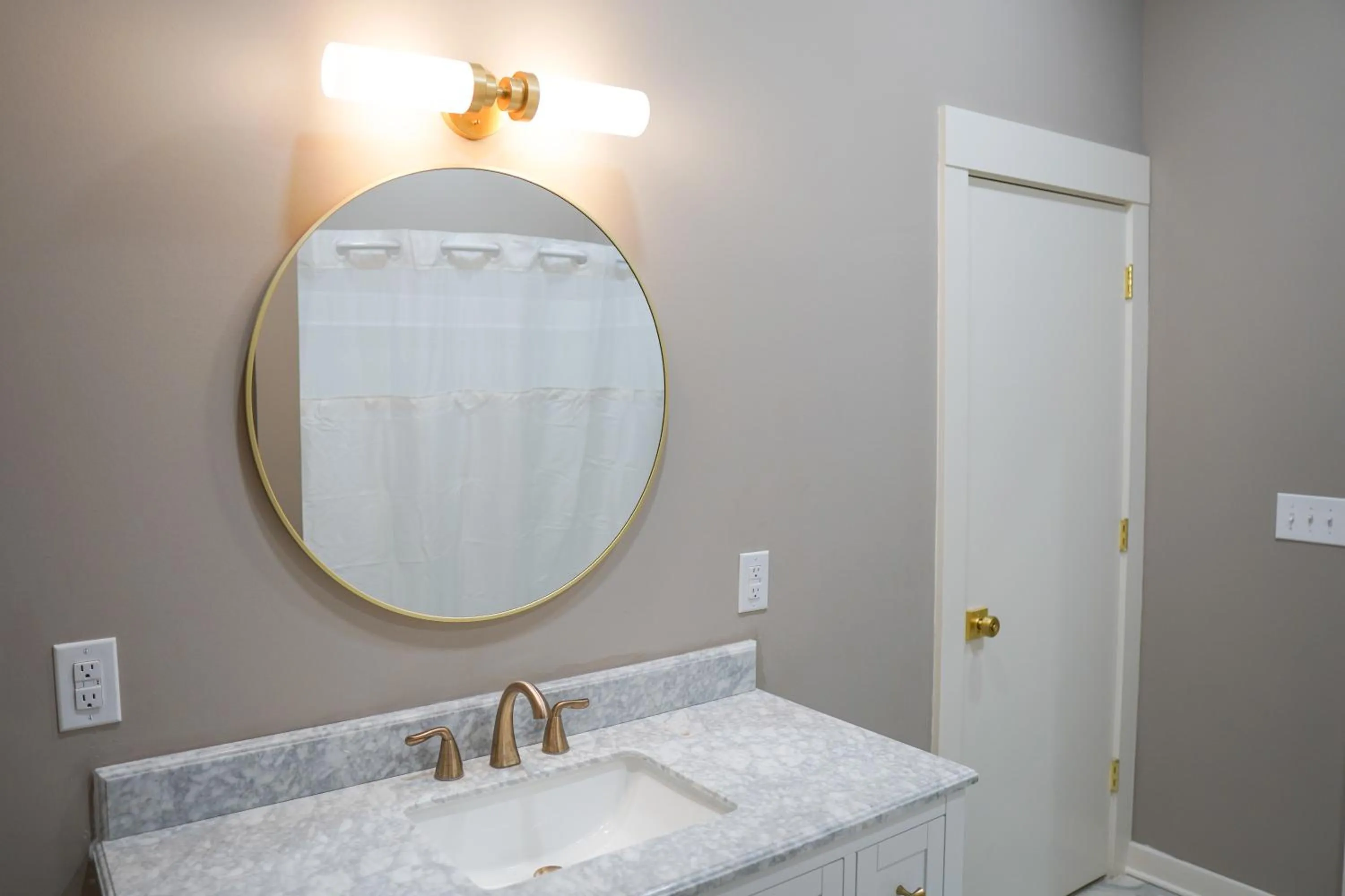 Hotel Whiskey in Pascagoula