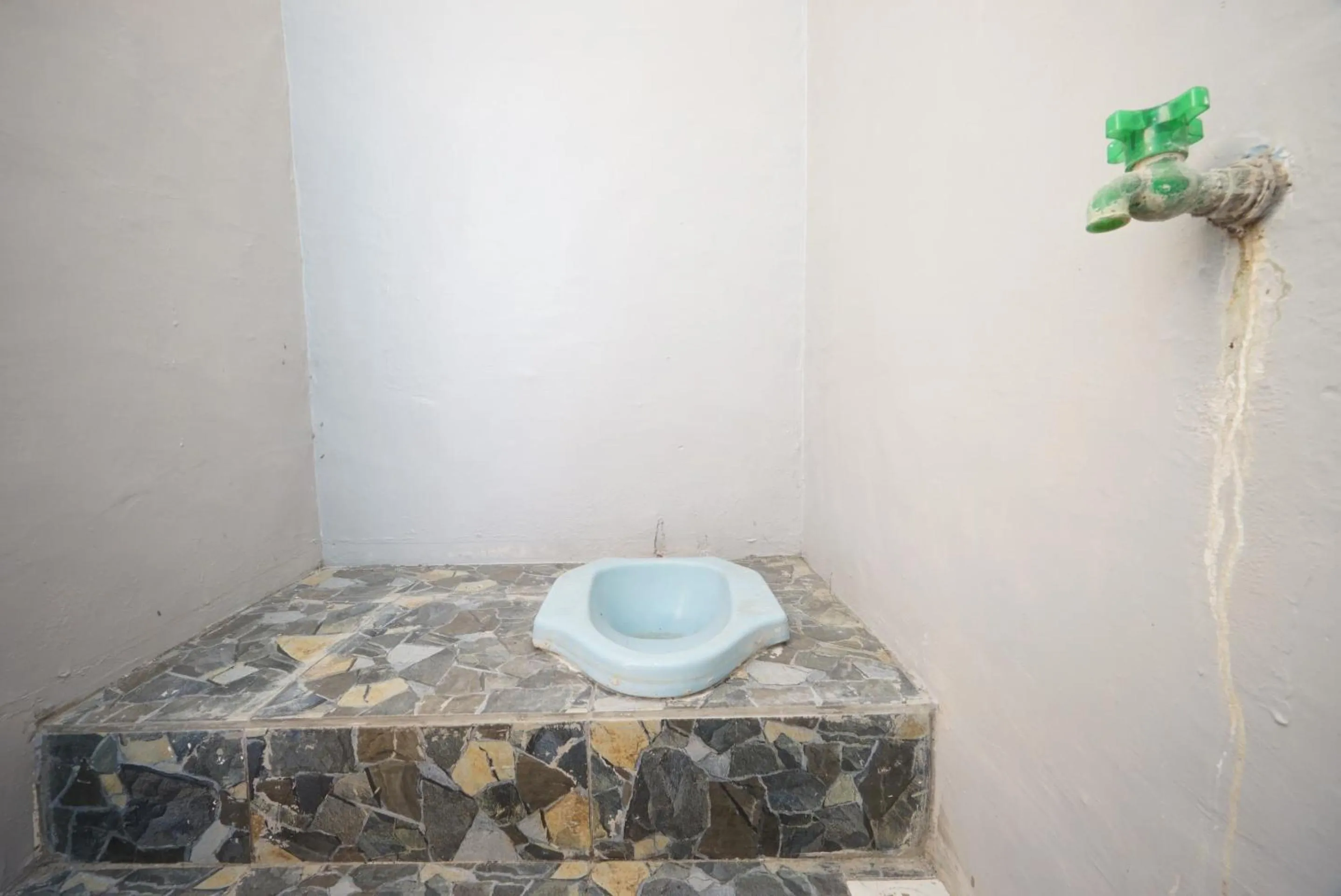 Bathroom in Hotel O Homestay Bu Sun SyariahNearTaman Rekreasi & Pemandian Taman Suruh