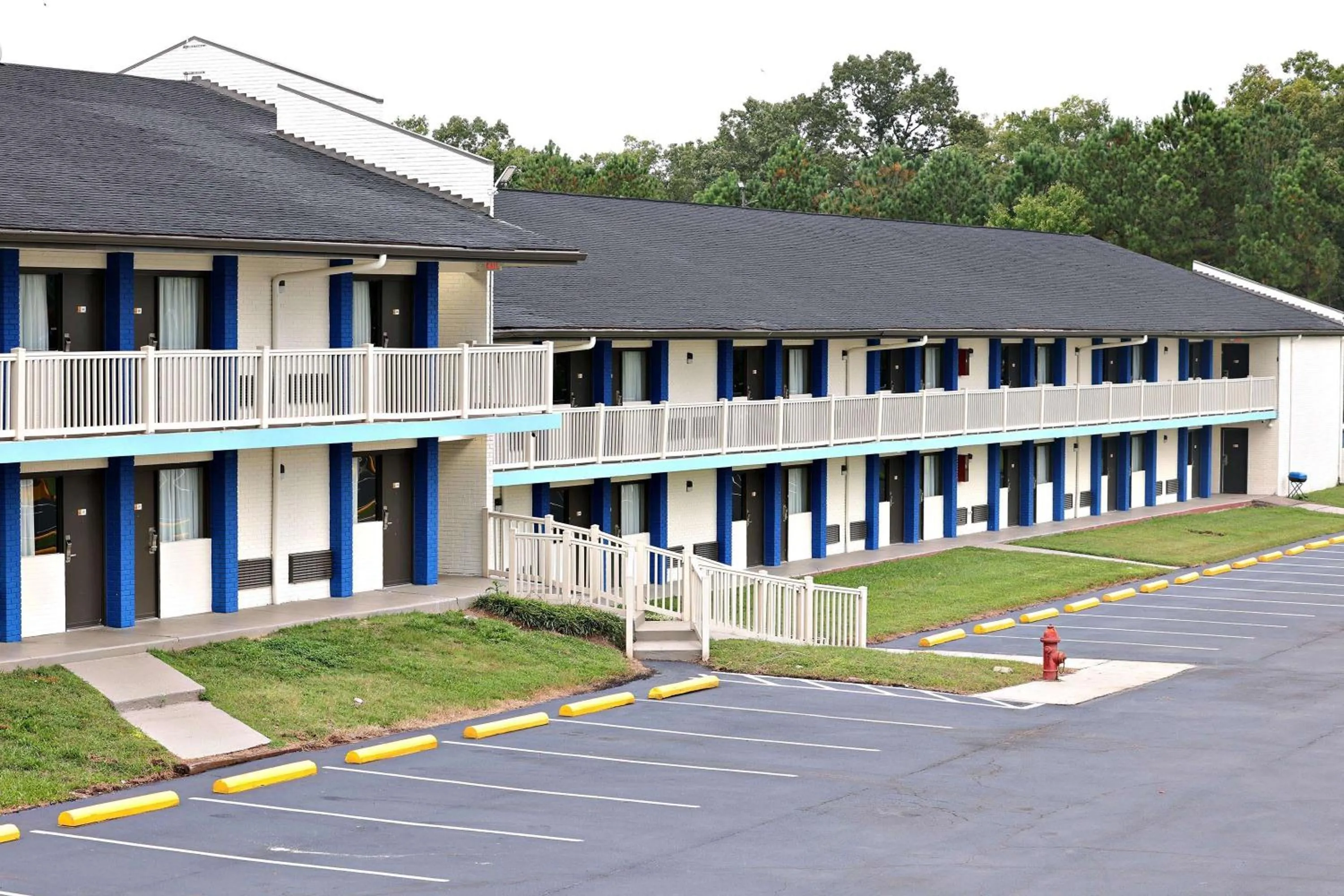 Property building in Days Inn by Wyndham Kings Dominion Doswell