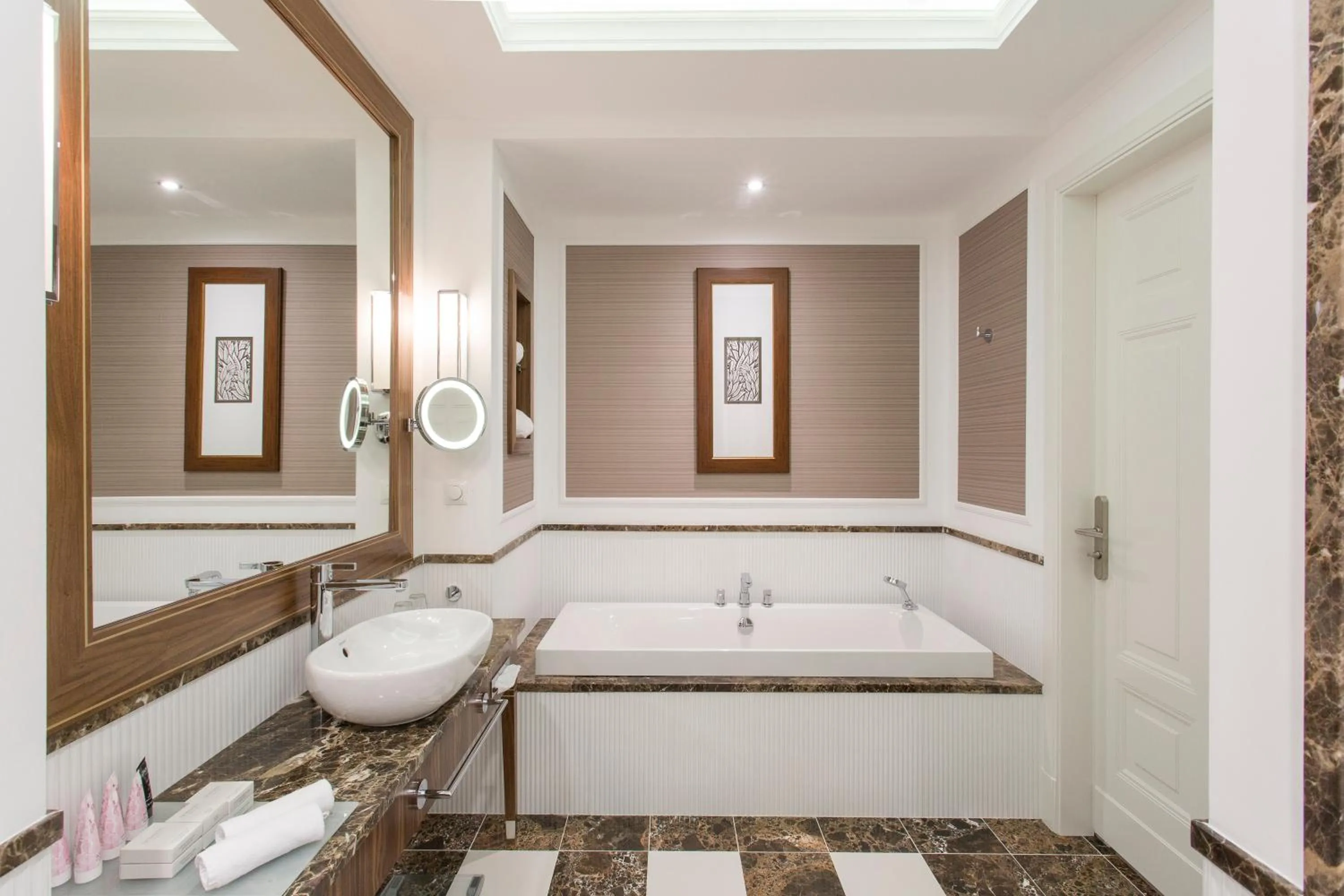 Bed in Hotel SPA Dr Irena Eris Polanica Zdrój