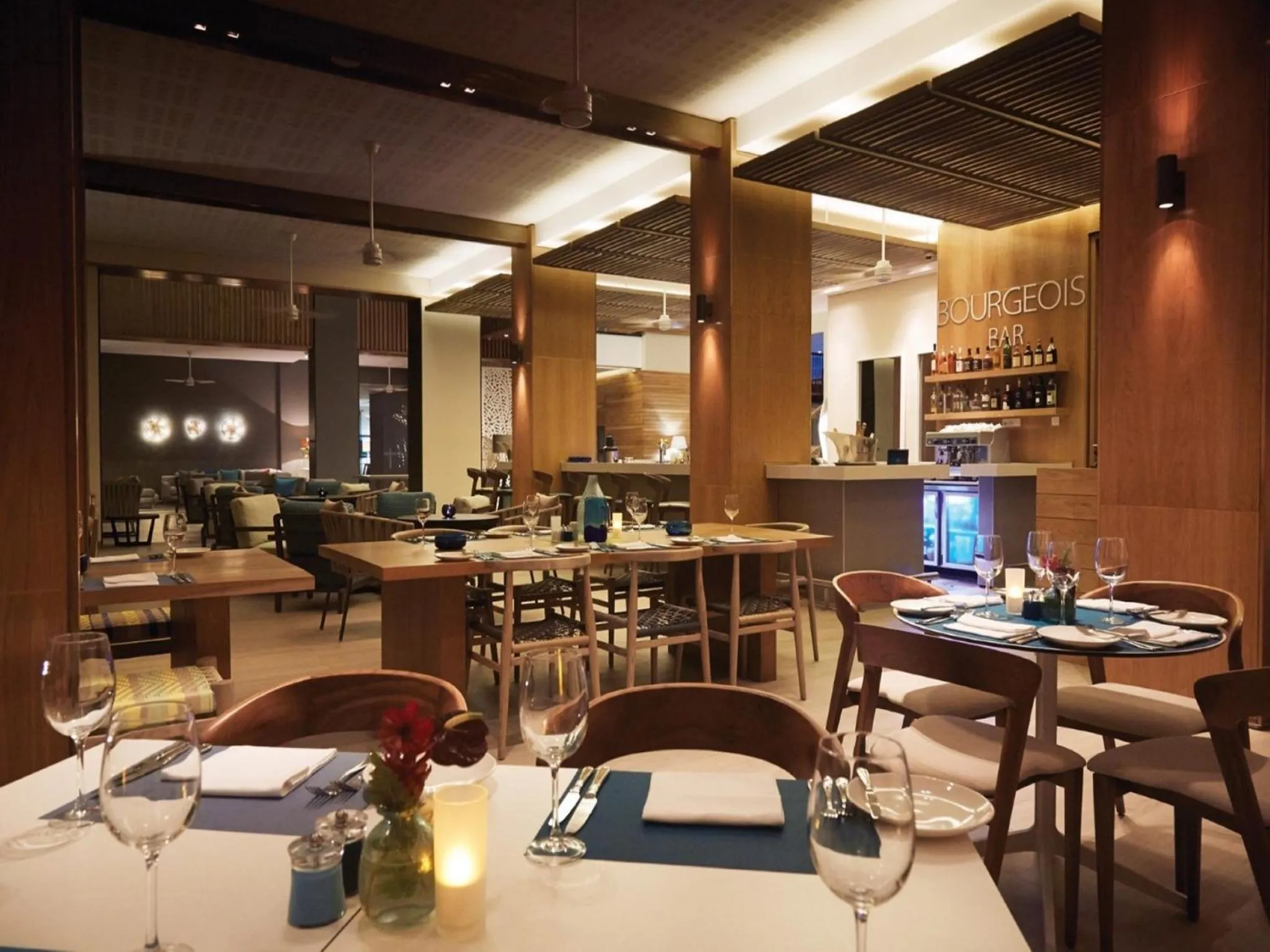 Restaurant/places to eat in Eden Bleu Hotel