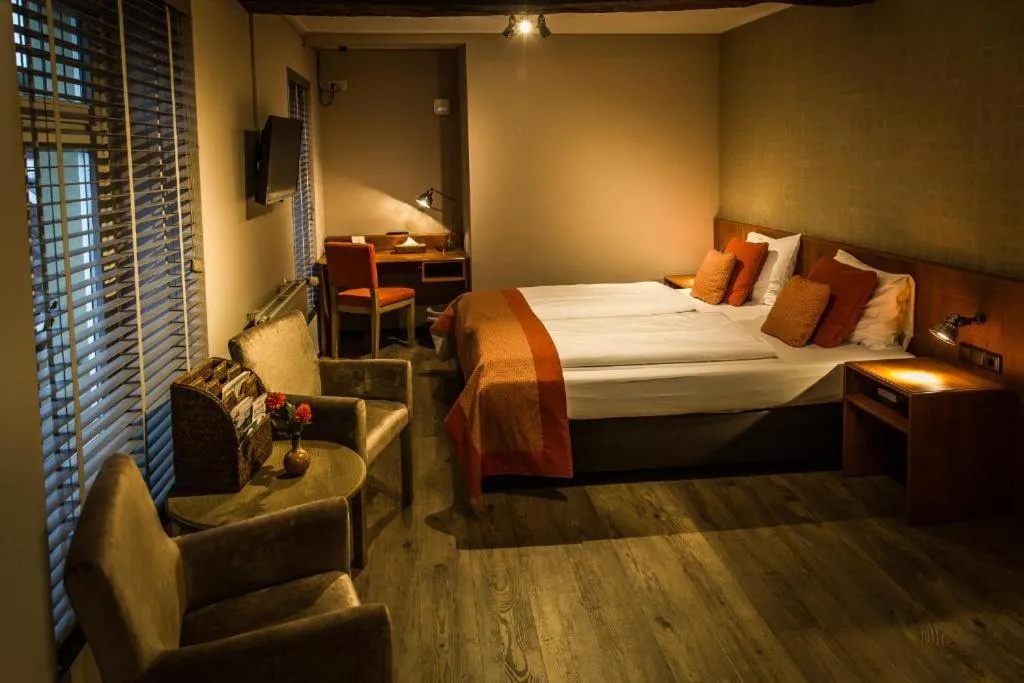 Bedroom, Bed in Hotel De Limbourg