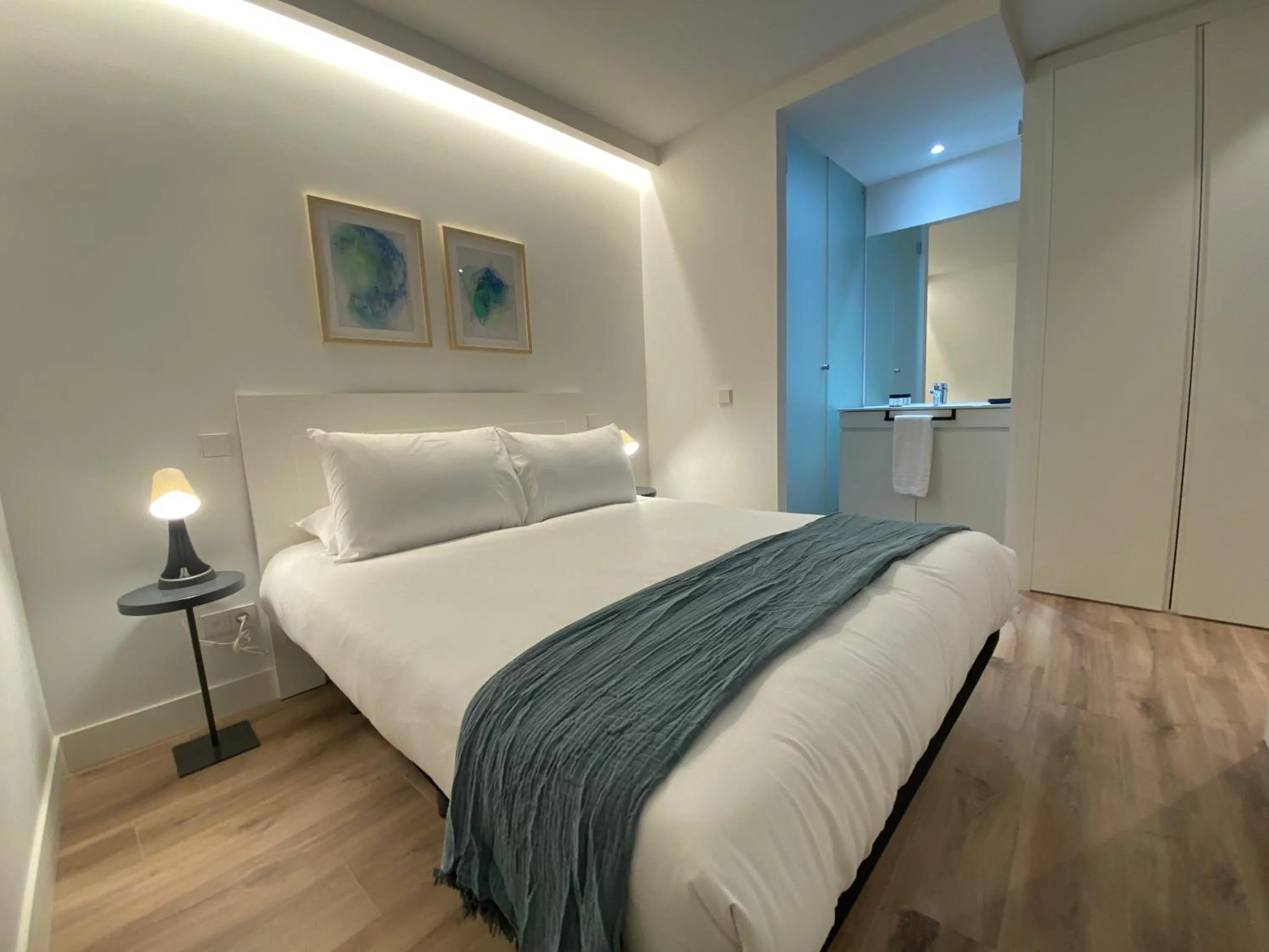 Bedroom, Bed in Fomento by Wynwood House