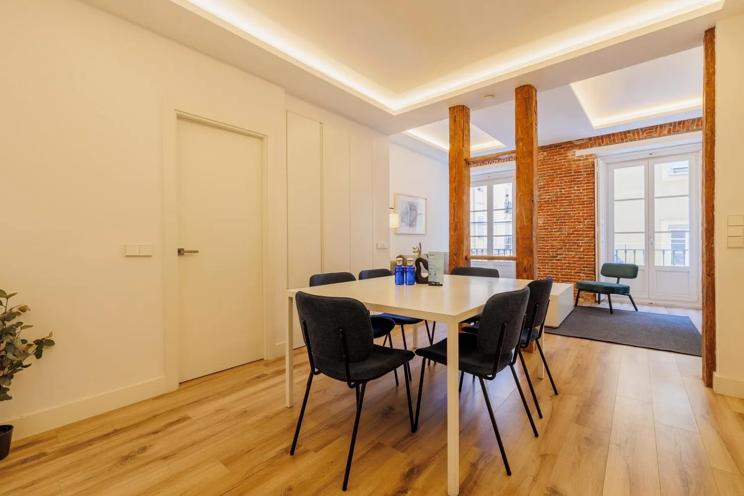 Dining area in Fomento by Wynwood House