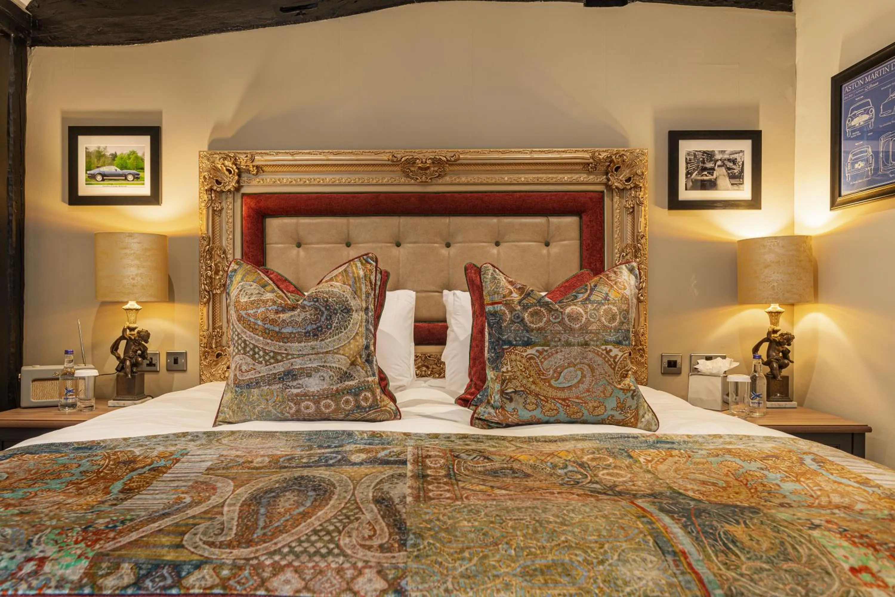 Bed in The George Hotel, Dorchester-on-Thames, Oxfordshire - The Coaching Inn Group